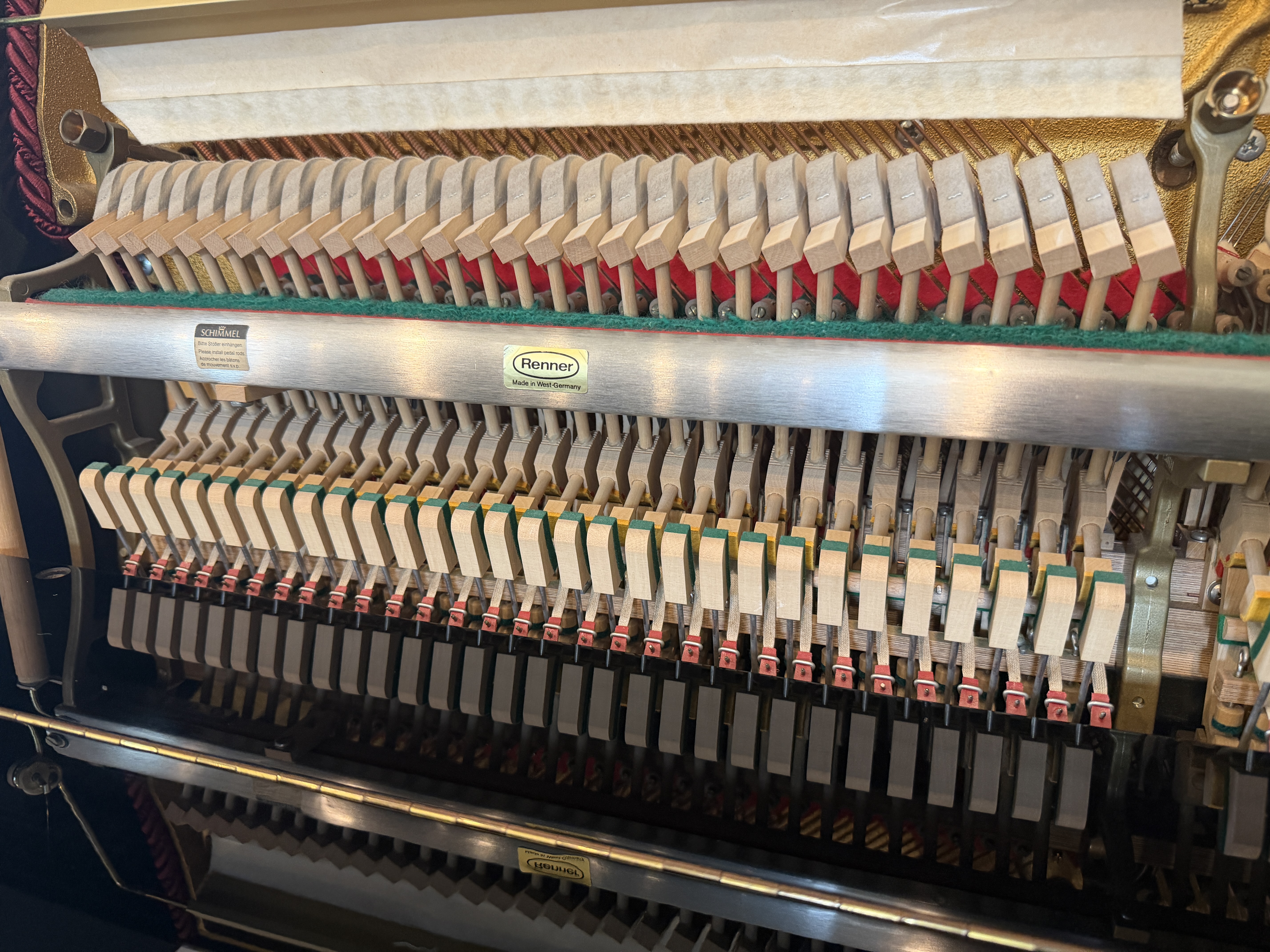 Schimmel 120 Upright Piano – Gallery image – Roberts Pianos Houston