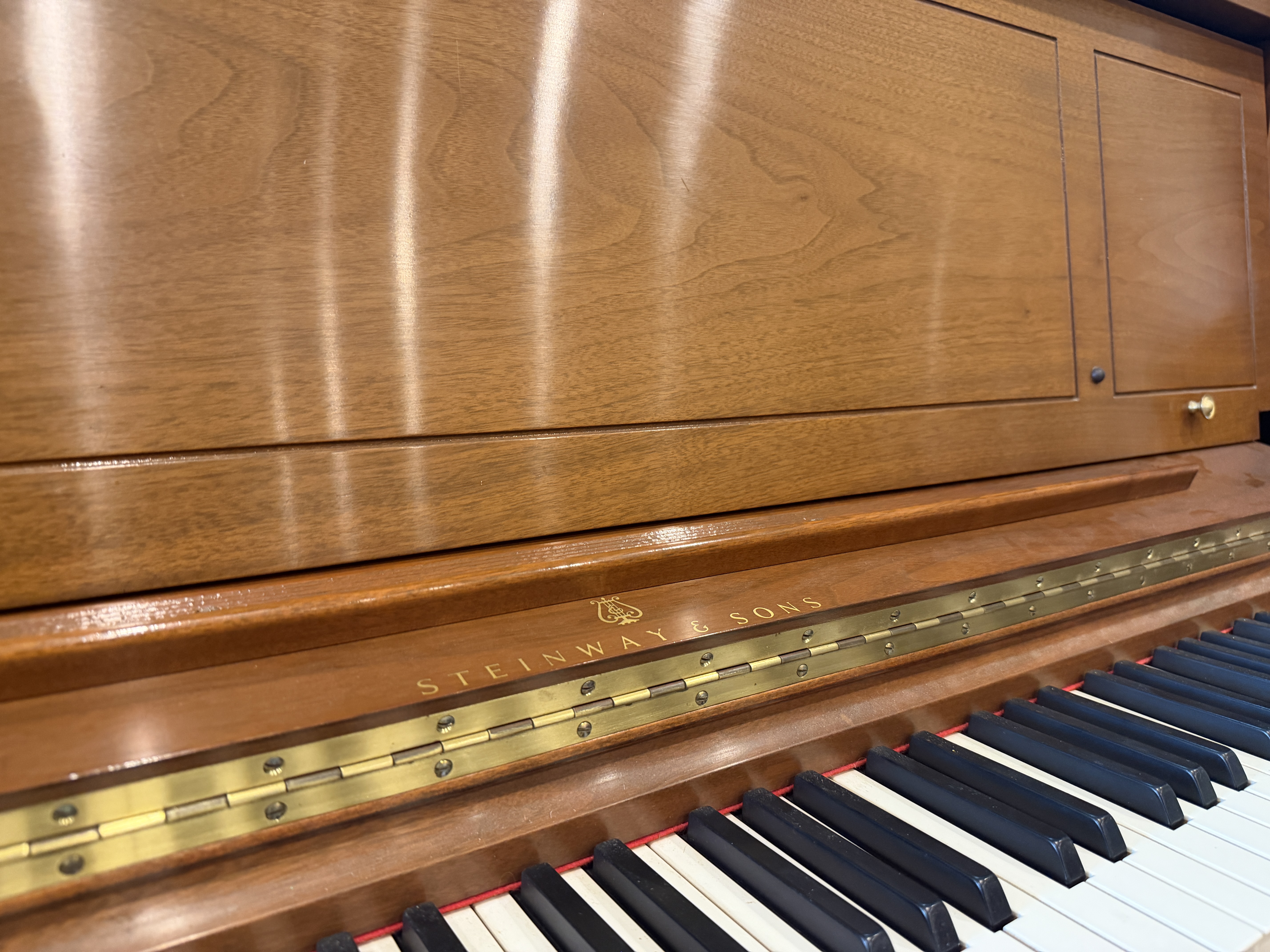 Steinway & Sons 45 in Mahogany – Gallery image – Roberts Pianos Houston