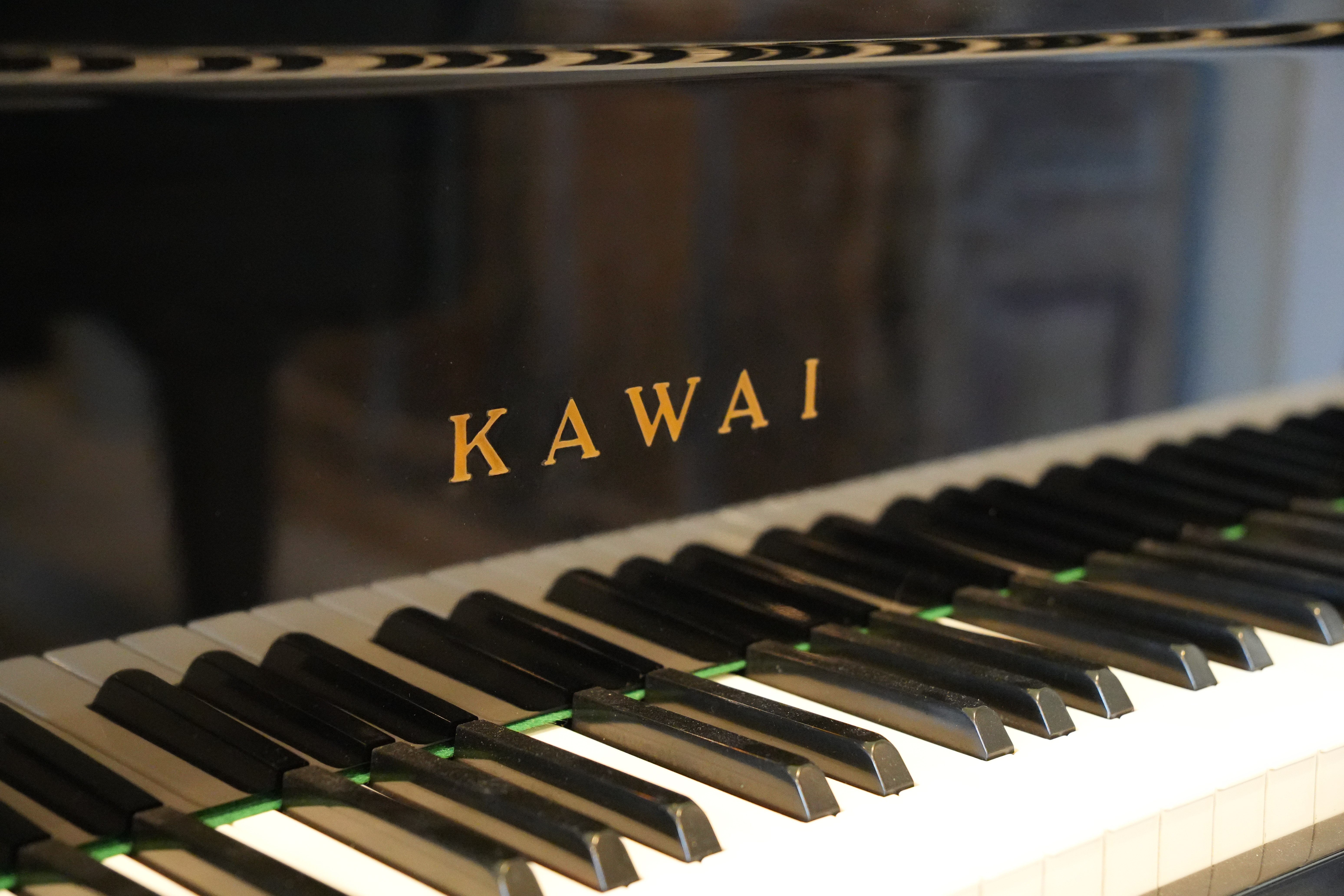 Kawai BL-71 Upright Piano – Gallery image – Roberts Pianos Houston