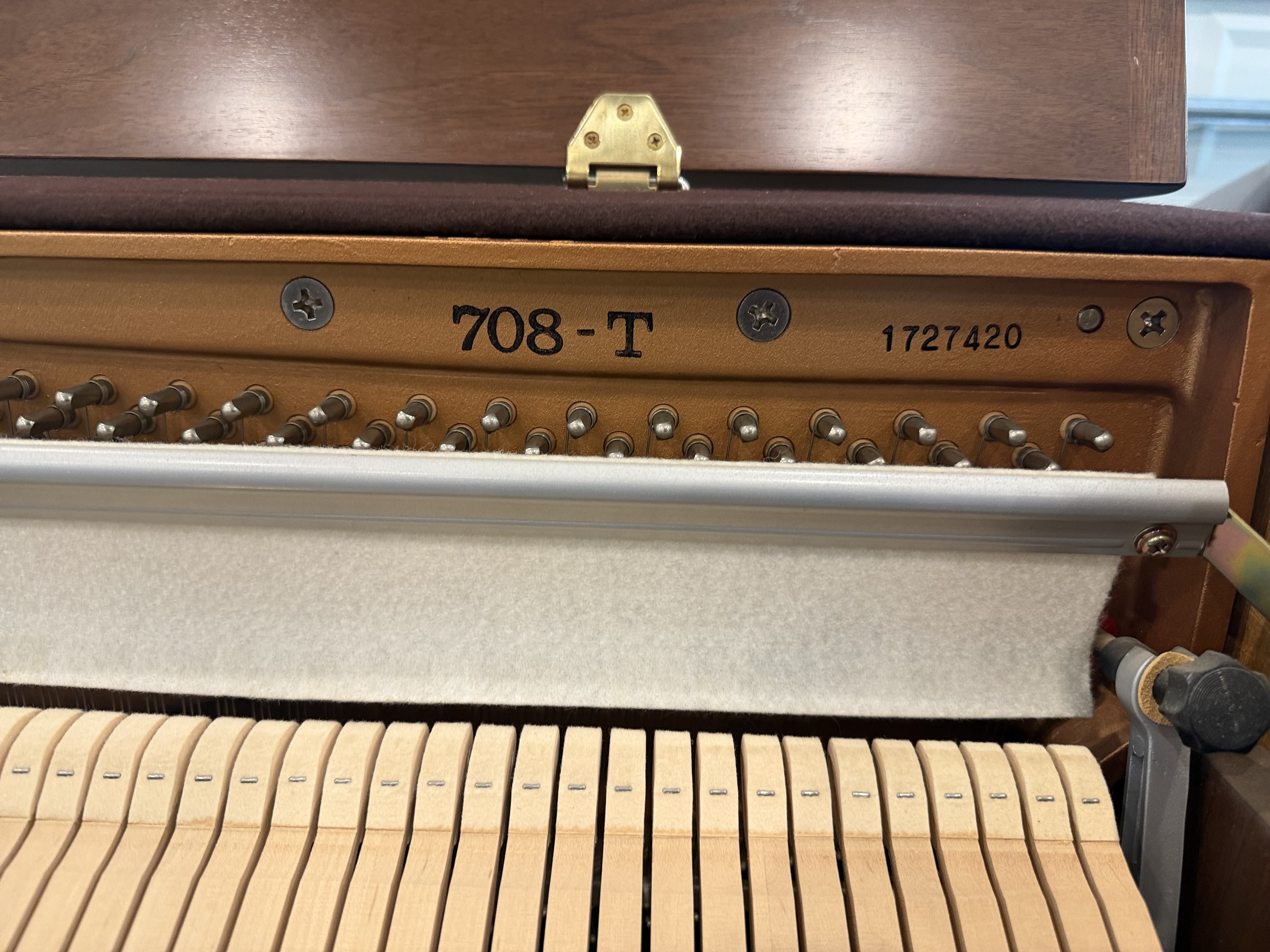 Kawai 708-T Upright Piano – Gallery image – Roberts Pianos Houston