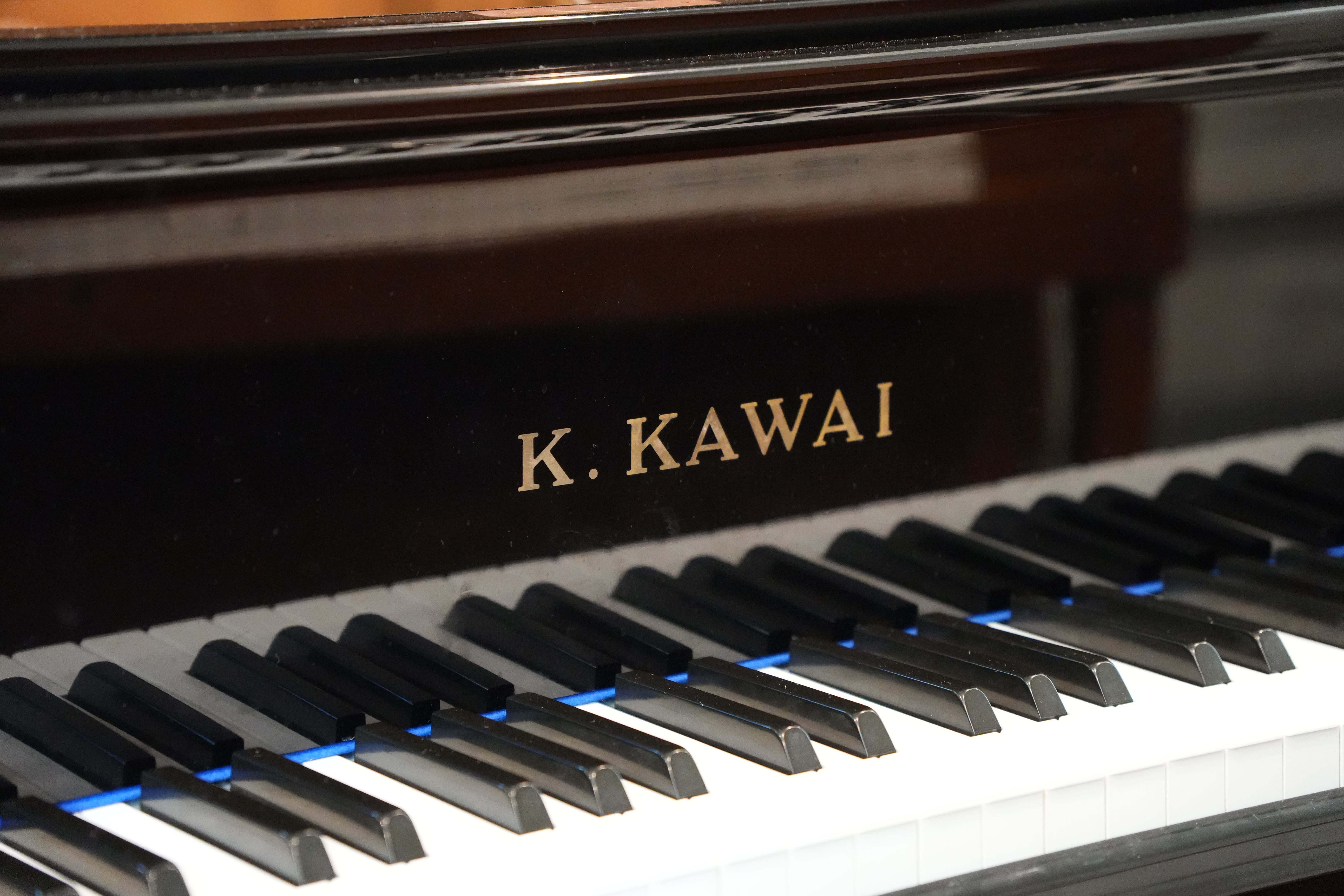 Kawai KG-1D Grand Piano in Black Polyester – Gallery image – Roberts Pianos Houston