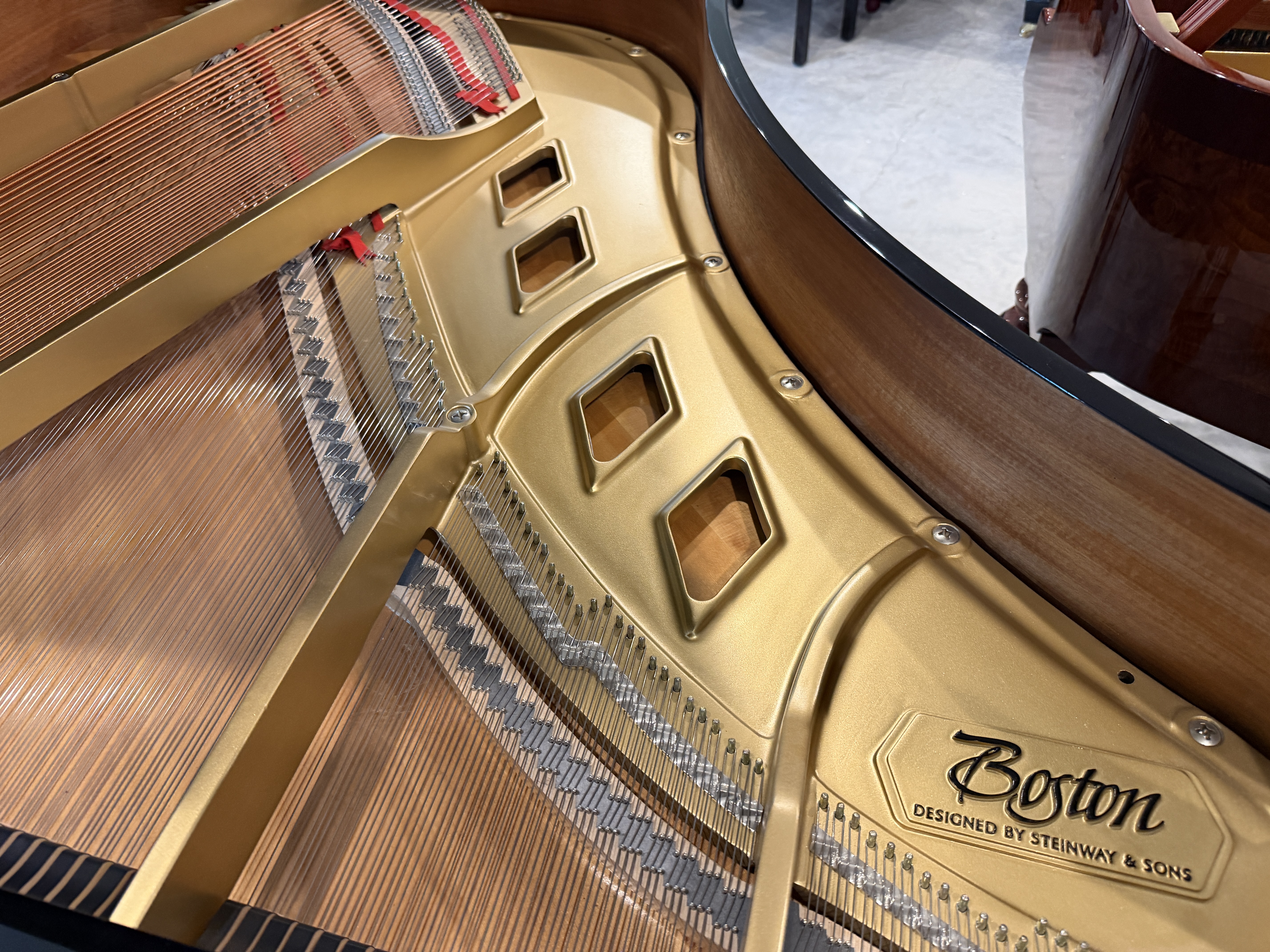 Signature Boston and Essex diamond frame design