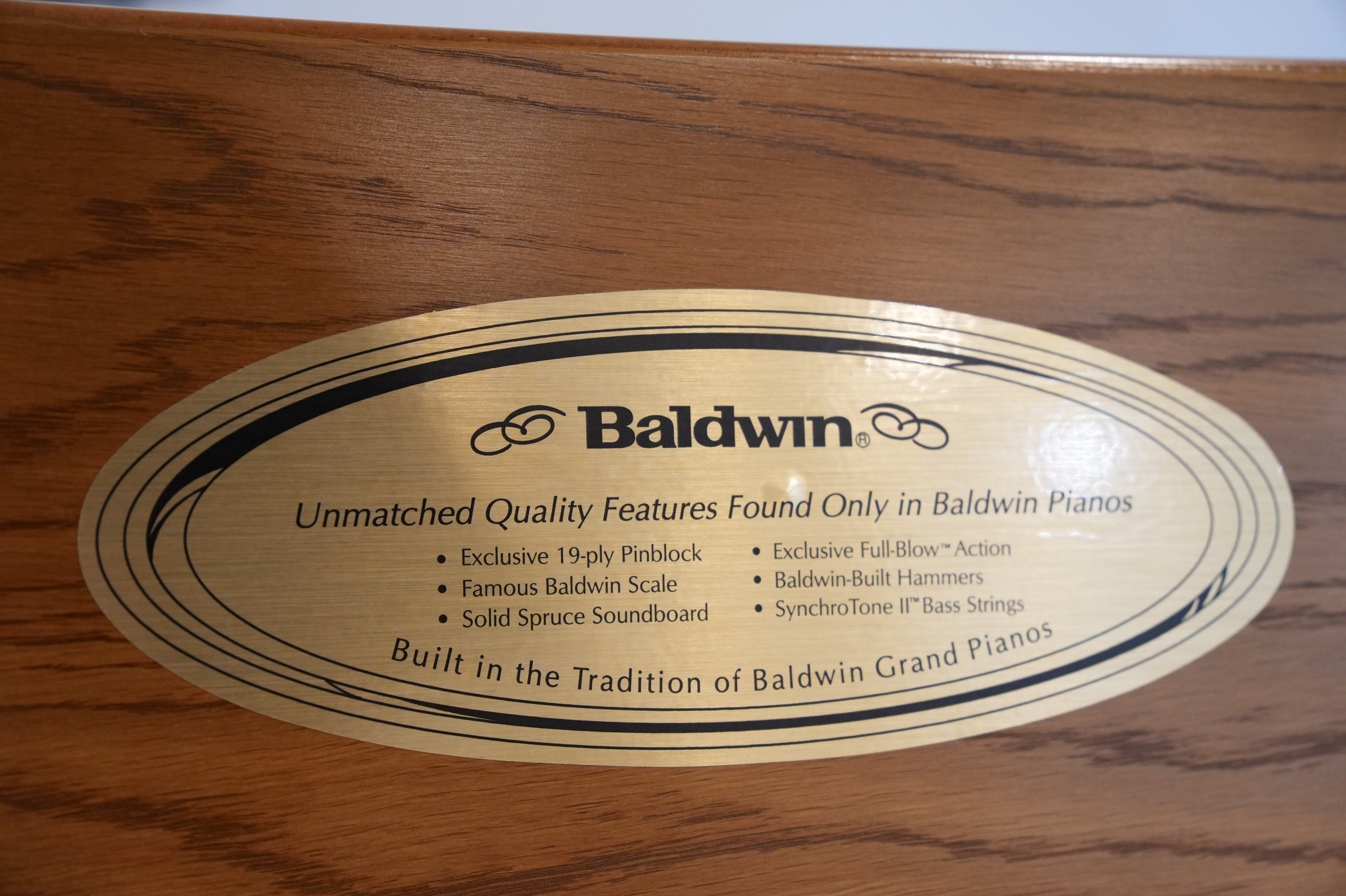 Baldwin 665 Country Oak in Oak – Gallery image – Roberts Pianos Houston