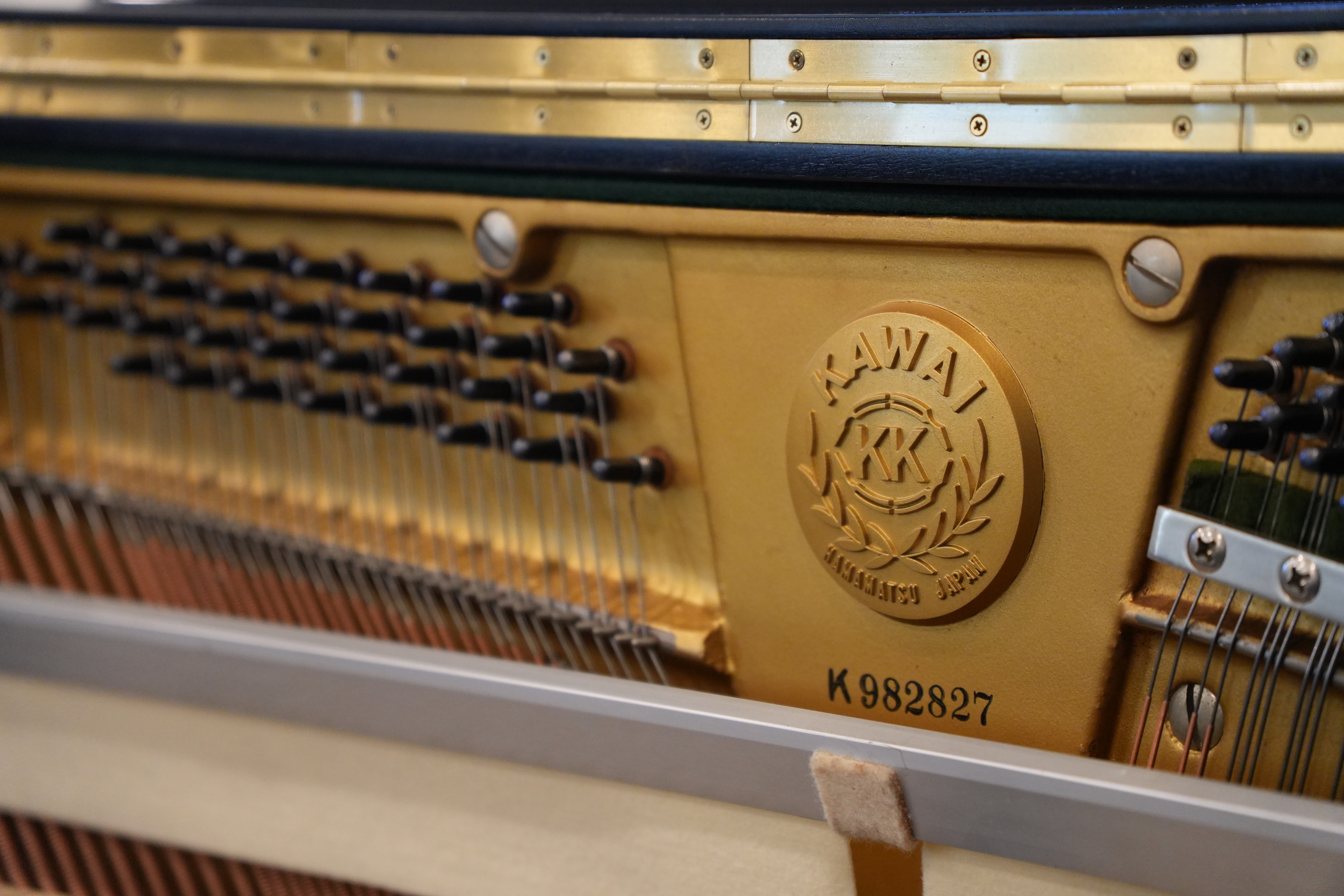 Kawai BL-71 Upright Piano – Gallery image – Roberts Pianos Houston