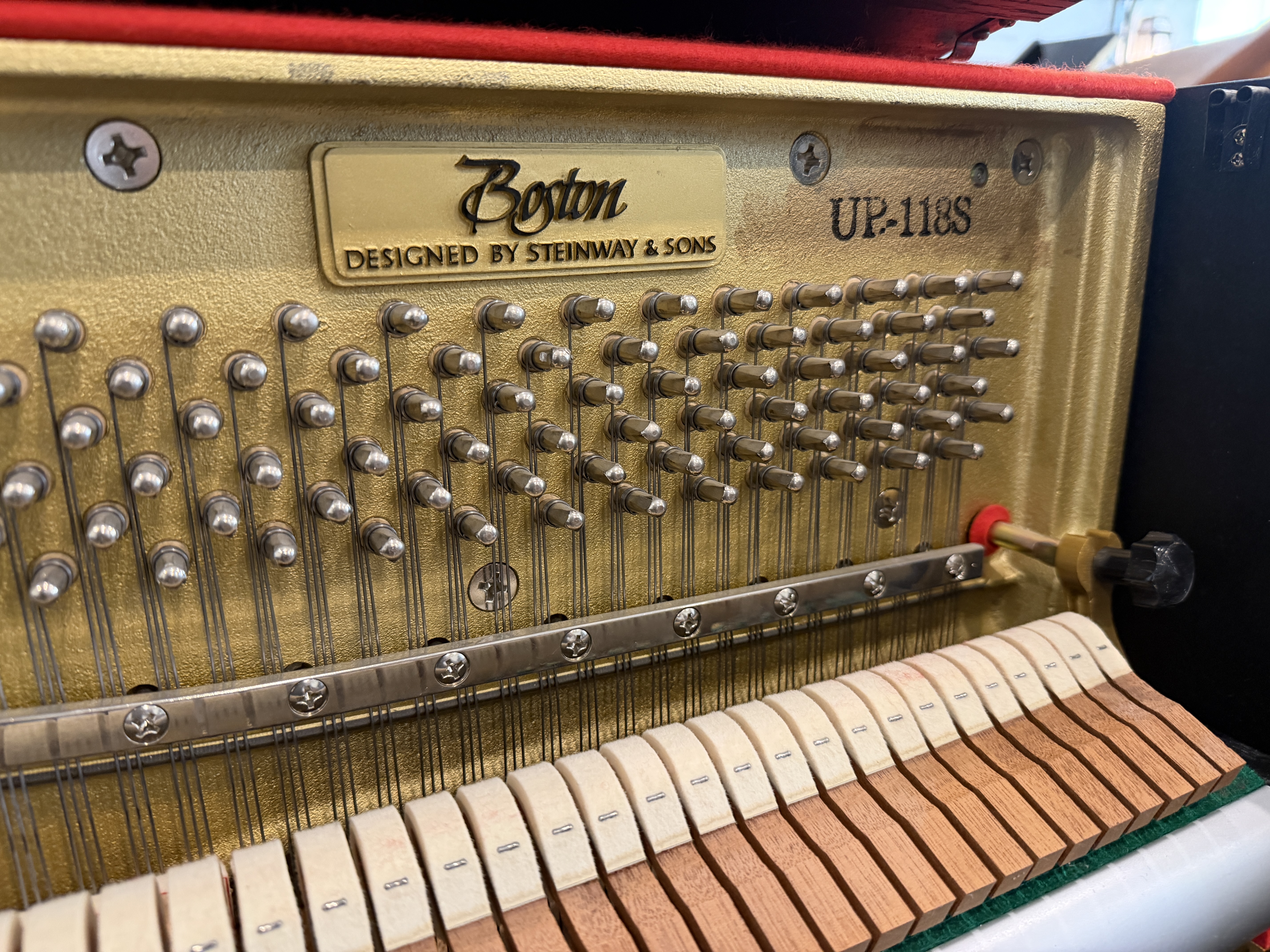 Boston UP-118 in Ebony – Gallery image – Roberts Pianos Houston