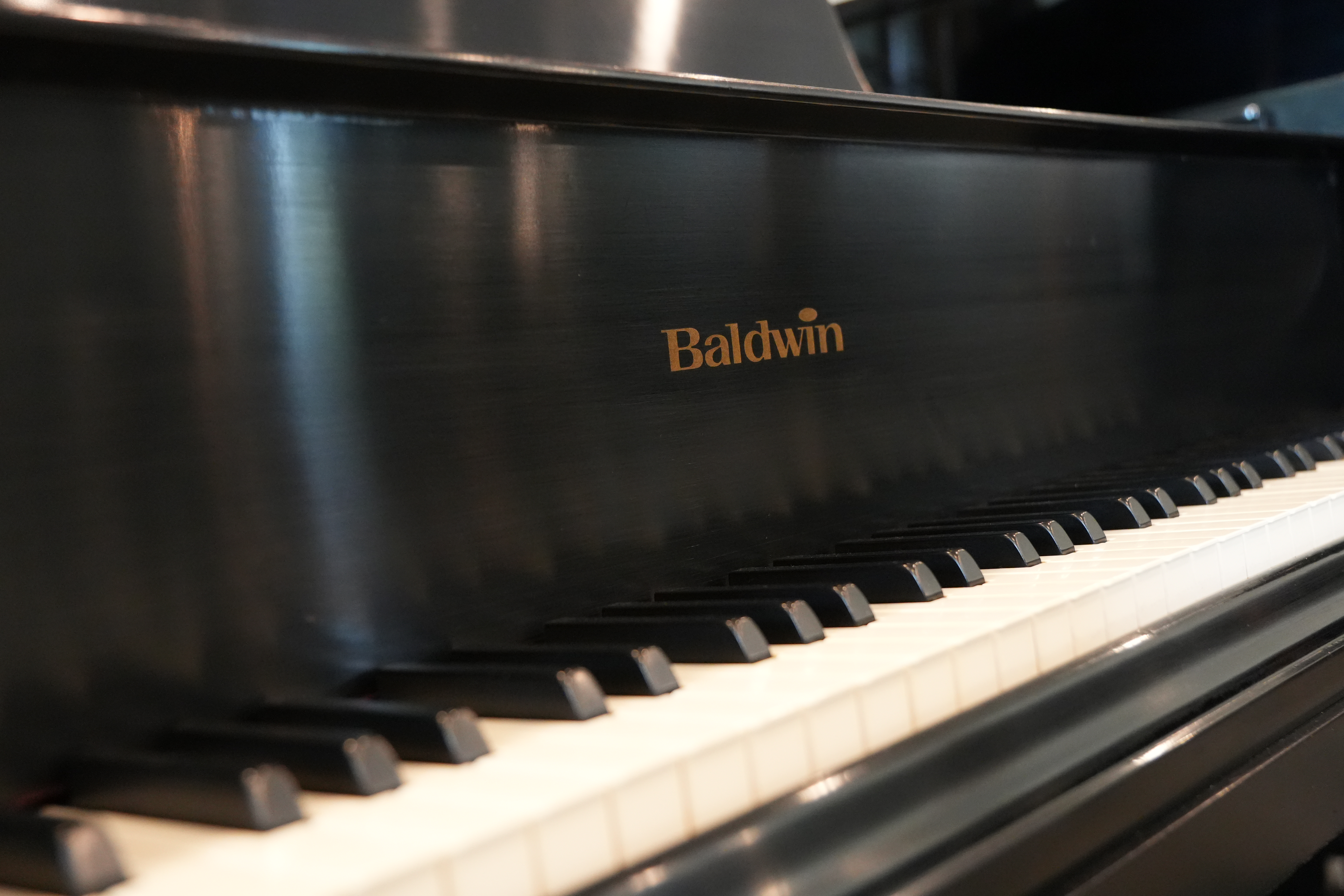 Baldwin Model M grand Piano in Ebony – Gallery image – Roberts Pianos Houston