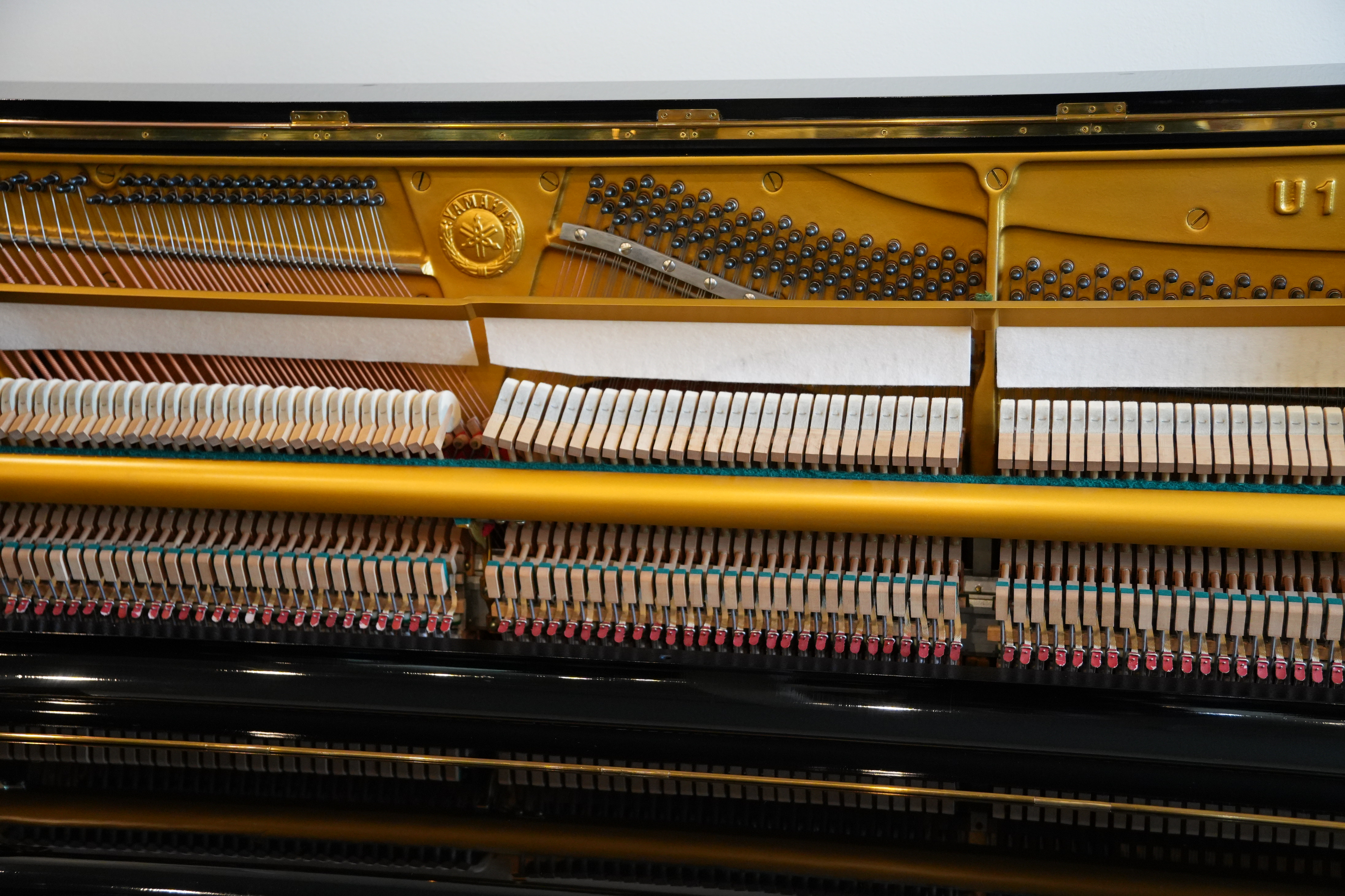 Yamaha U1 Upright Piano in Black – Gallery image – Roberts Pianos Houston