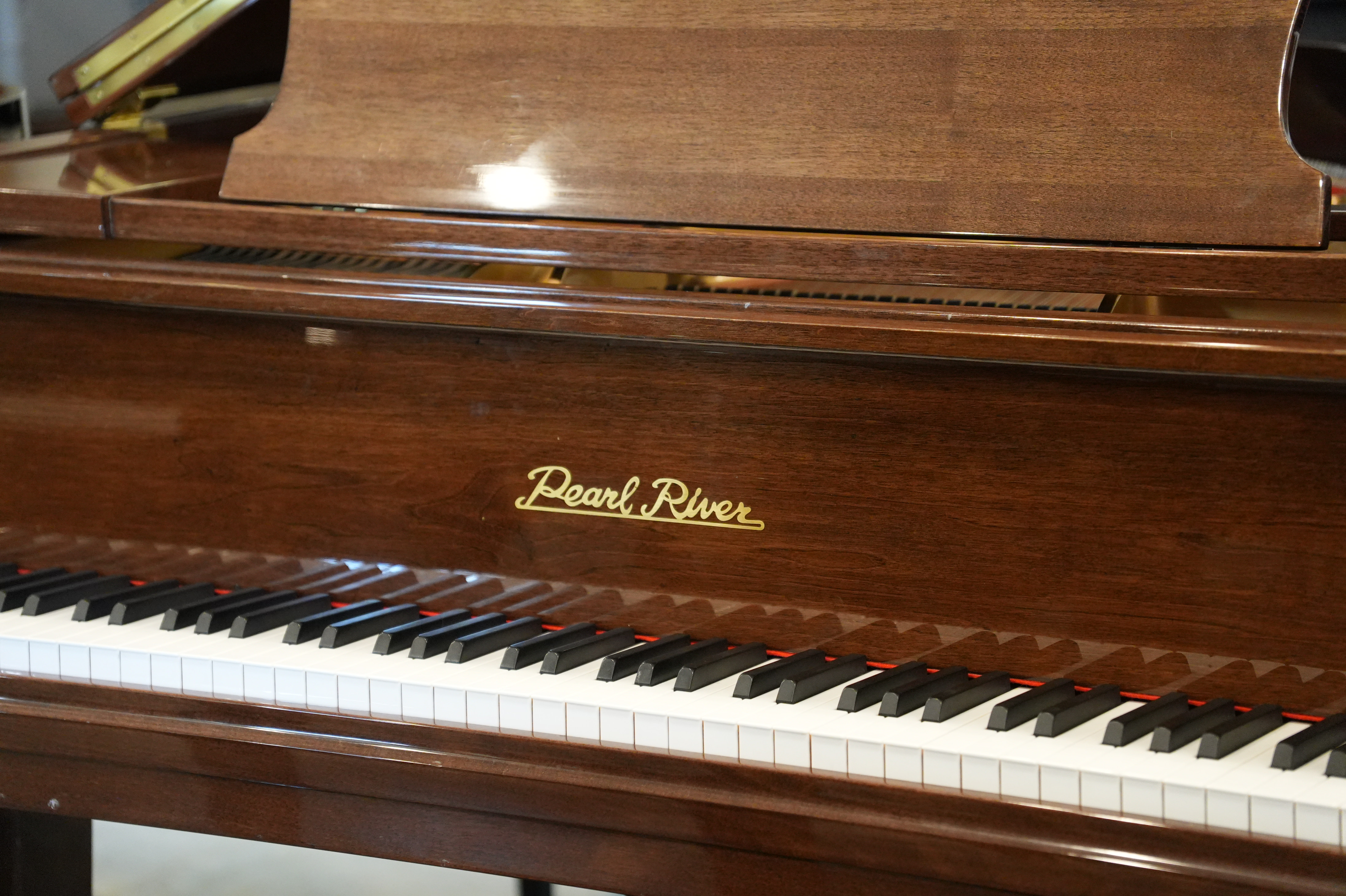 Pearl River GP142 Grand Piano in Mahogany – Gallery image – Roberts Pianos Houston