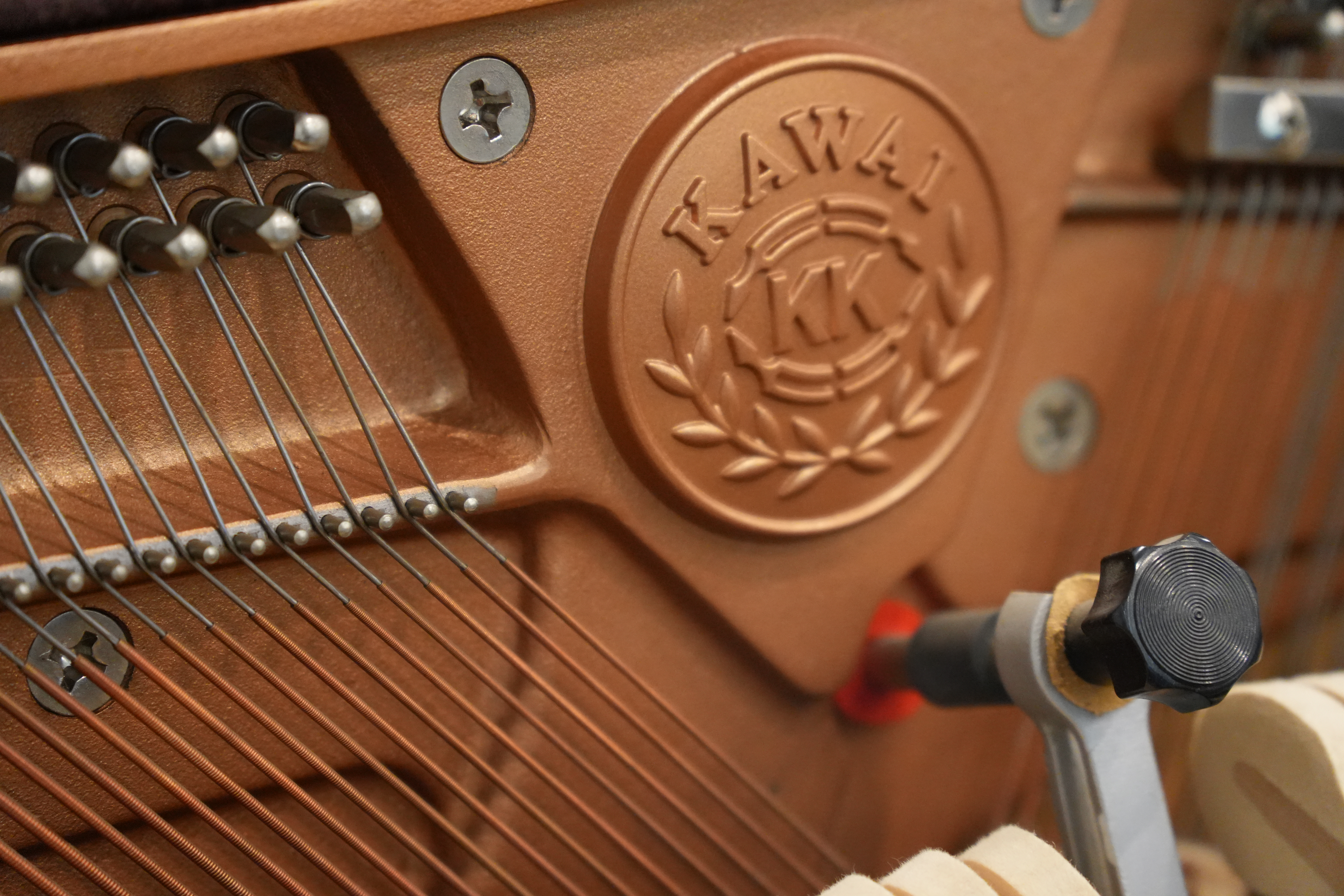 Kawai 708-T Upright Piano – Gallery image – Roberts Pianos Houston
