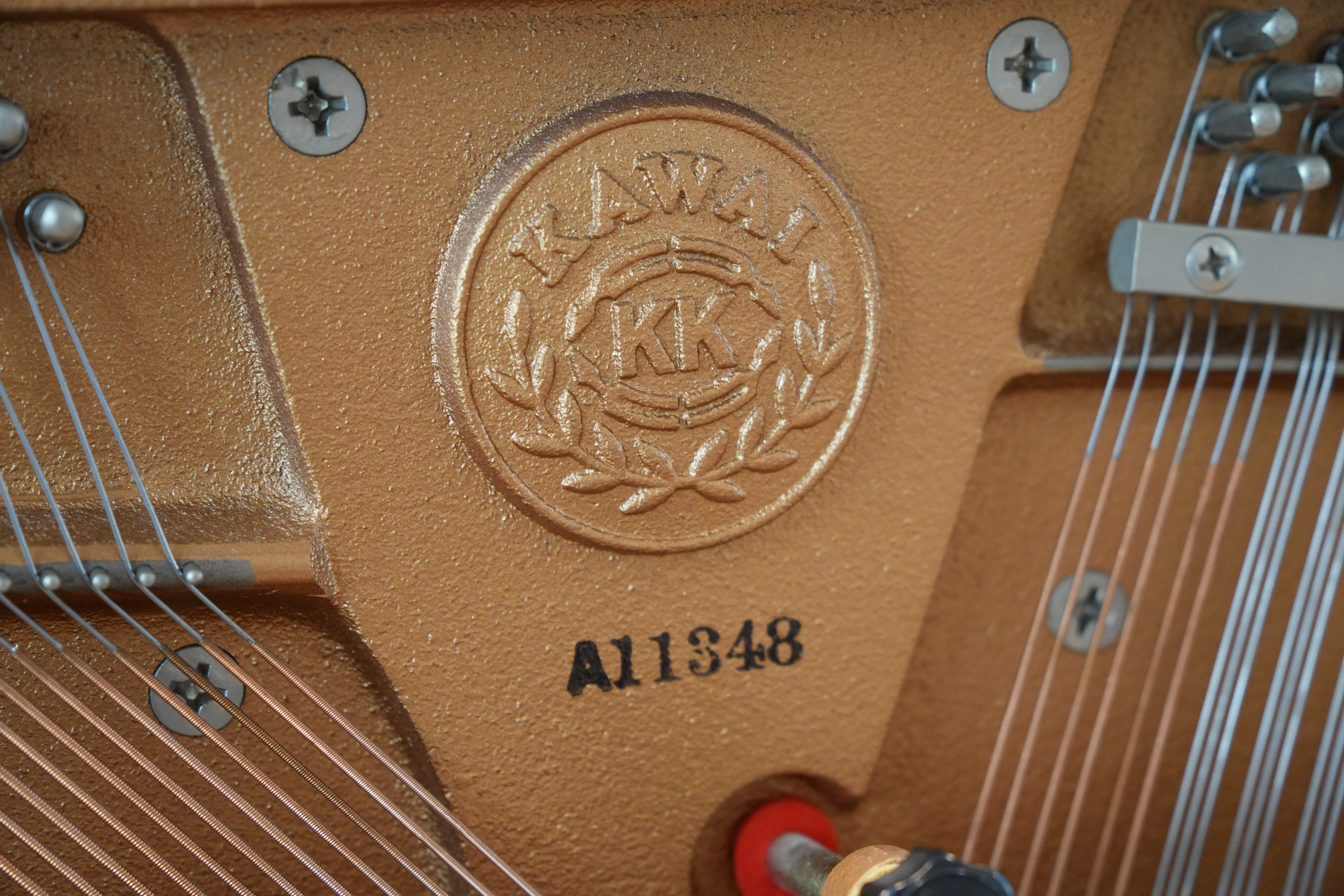 Kawai UST-8A Upright Piano in Light wood / teak-look – Gallery image – Roberts Pianos Houston
