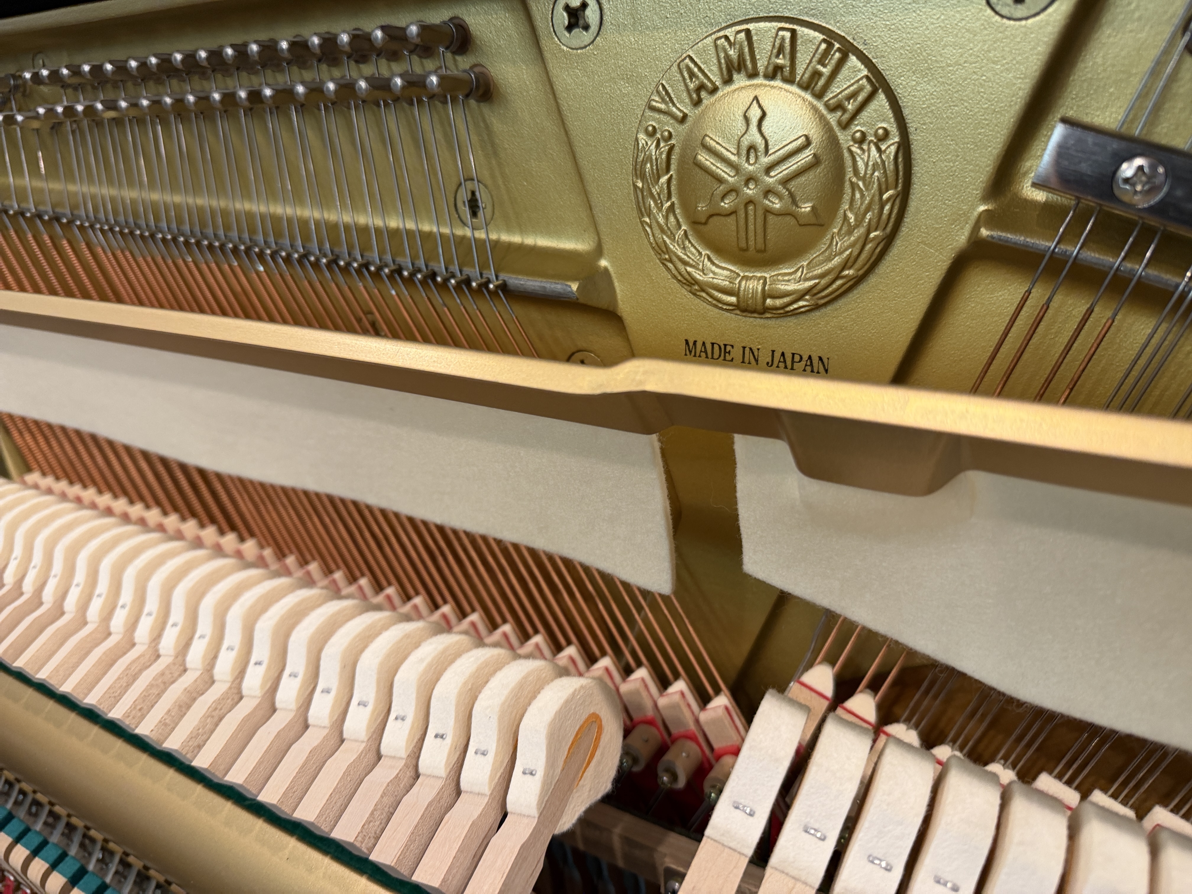 Yamaha U1 Upright Piano in Black Polyester – Gallery image – Roberts Pianos Houston