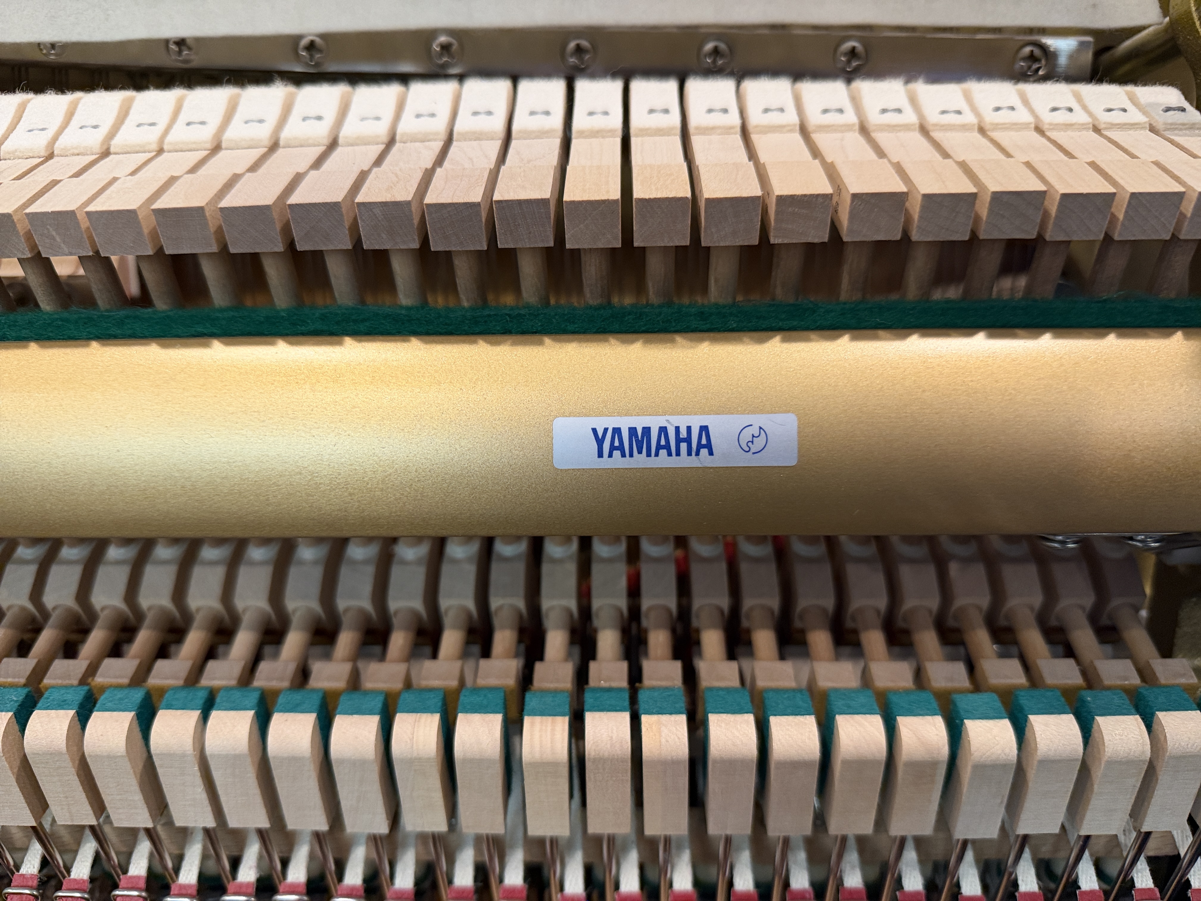 Yamaha U1 Upright Piano in Black Polyester – Gallery image – Roberts Pianos Houston