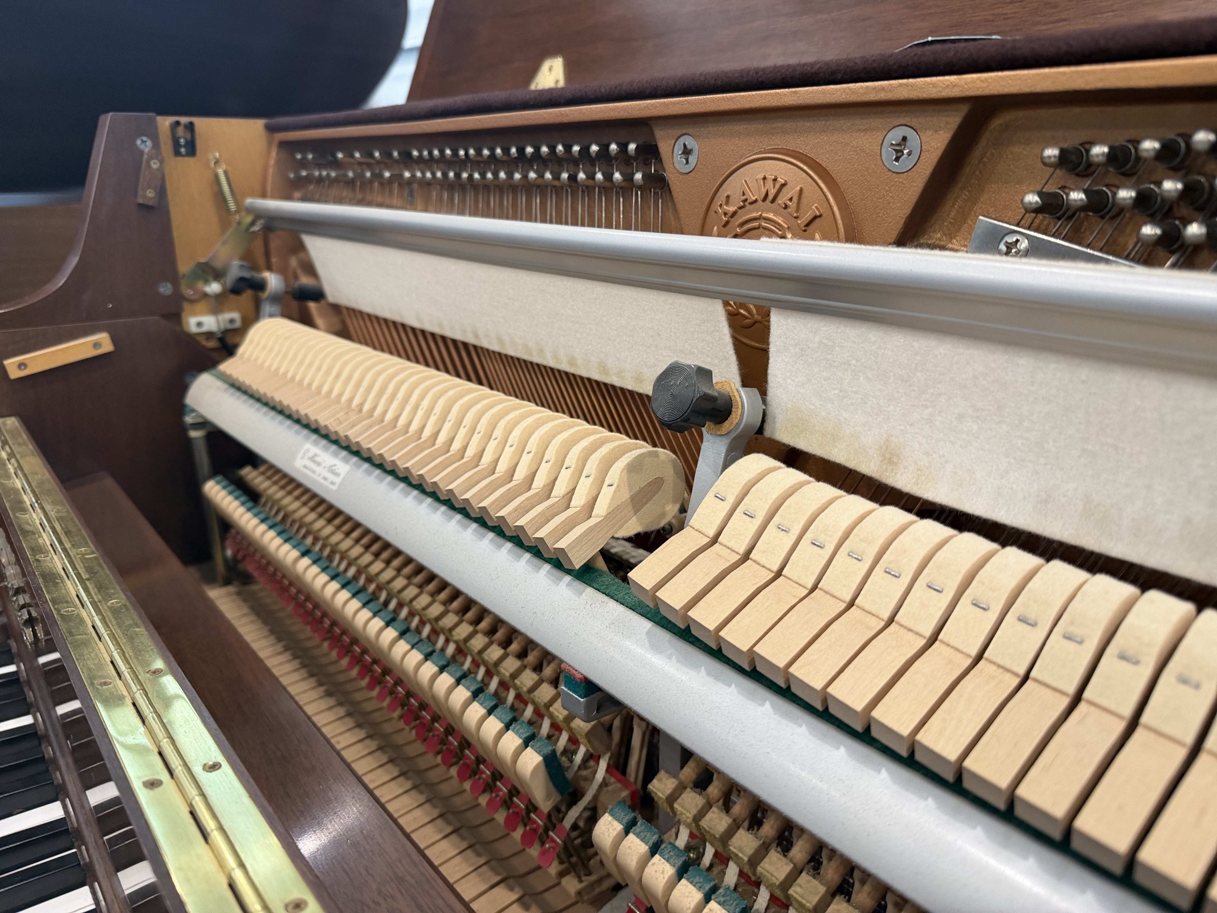 Kawai 708-T Upright Piano – Gallery image – Roberts Pianos Houston