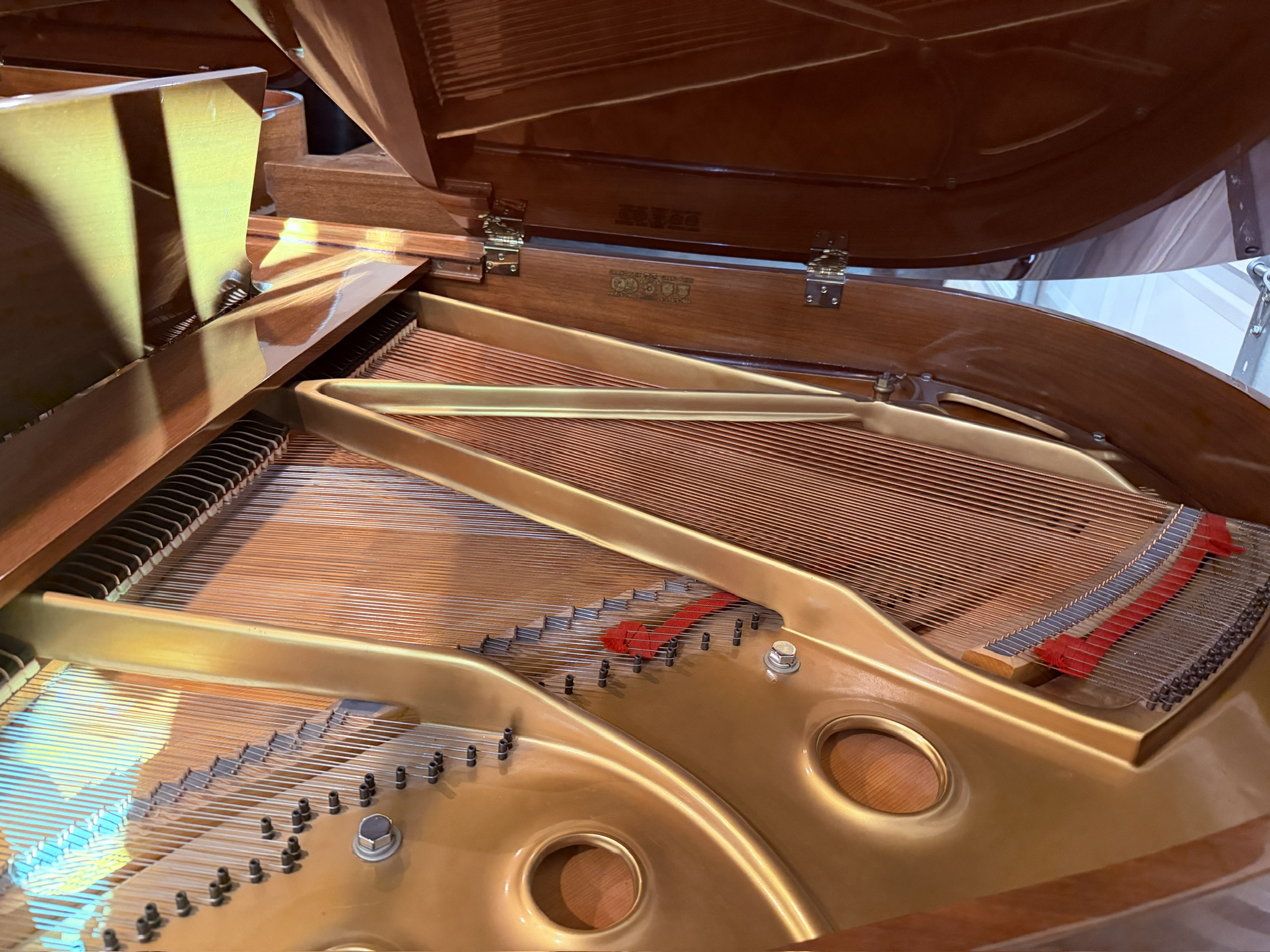 Baldwin Model M Grand Piano in Walnut – Gallery image – Roberts Pianos Houston