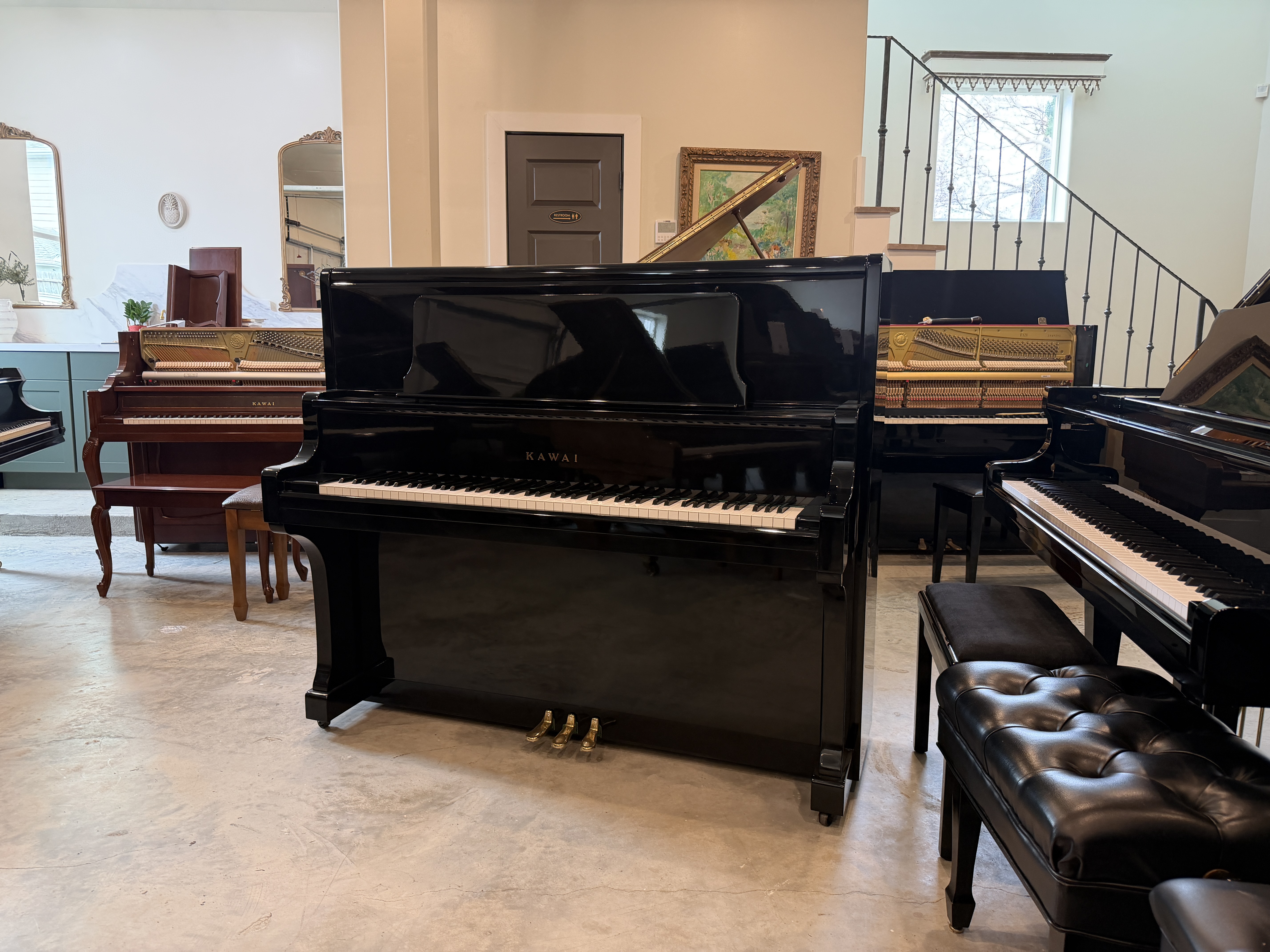 Kawai BL-71 Upright Piano – Inventory thumbnail – Roberts Pianos Houston