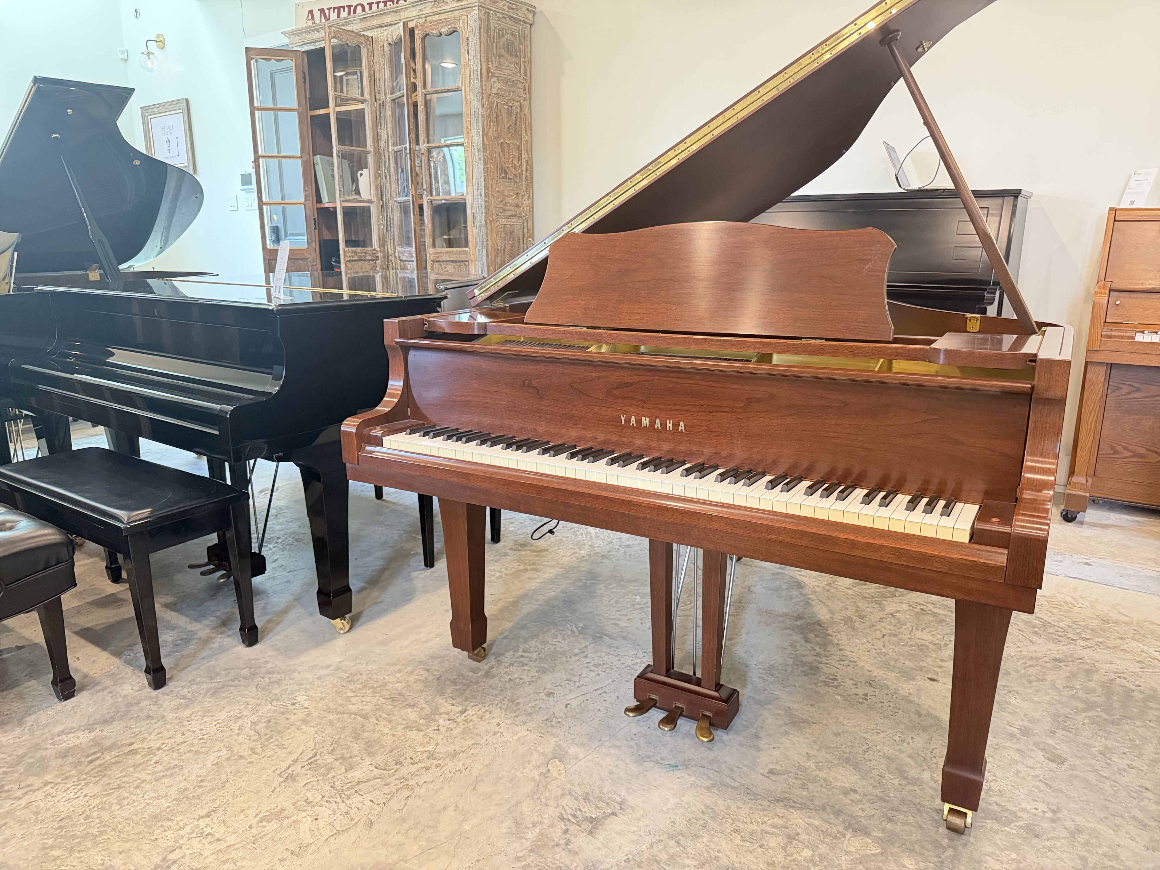 Yamaha G1 Grand Piano – Featured image – Roberts Pianos Houston