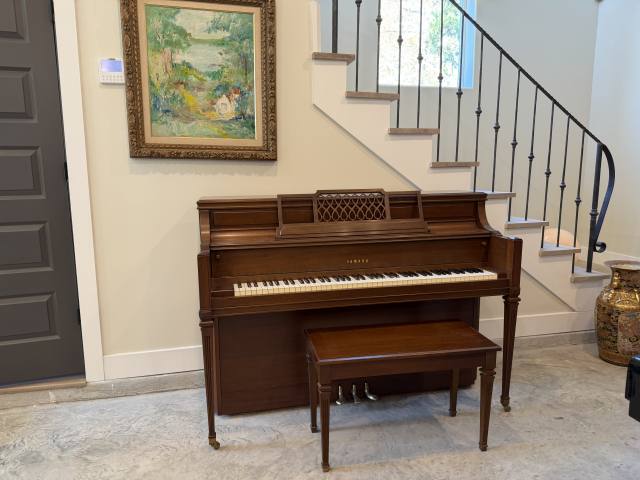 Yamaha Console Piano in Mahogany – Sold piano – Roberts Pianos Houston