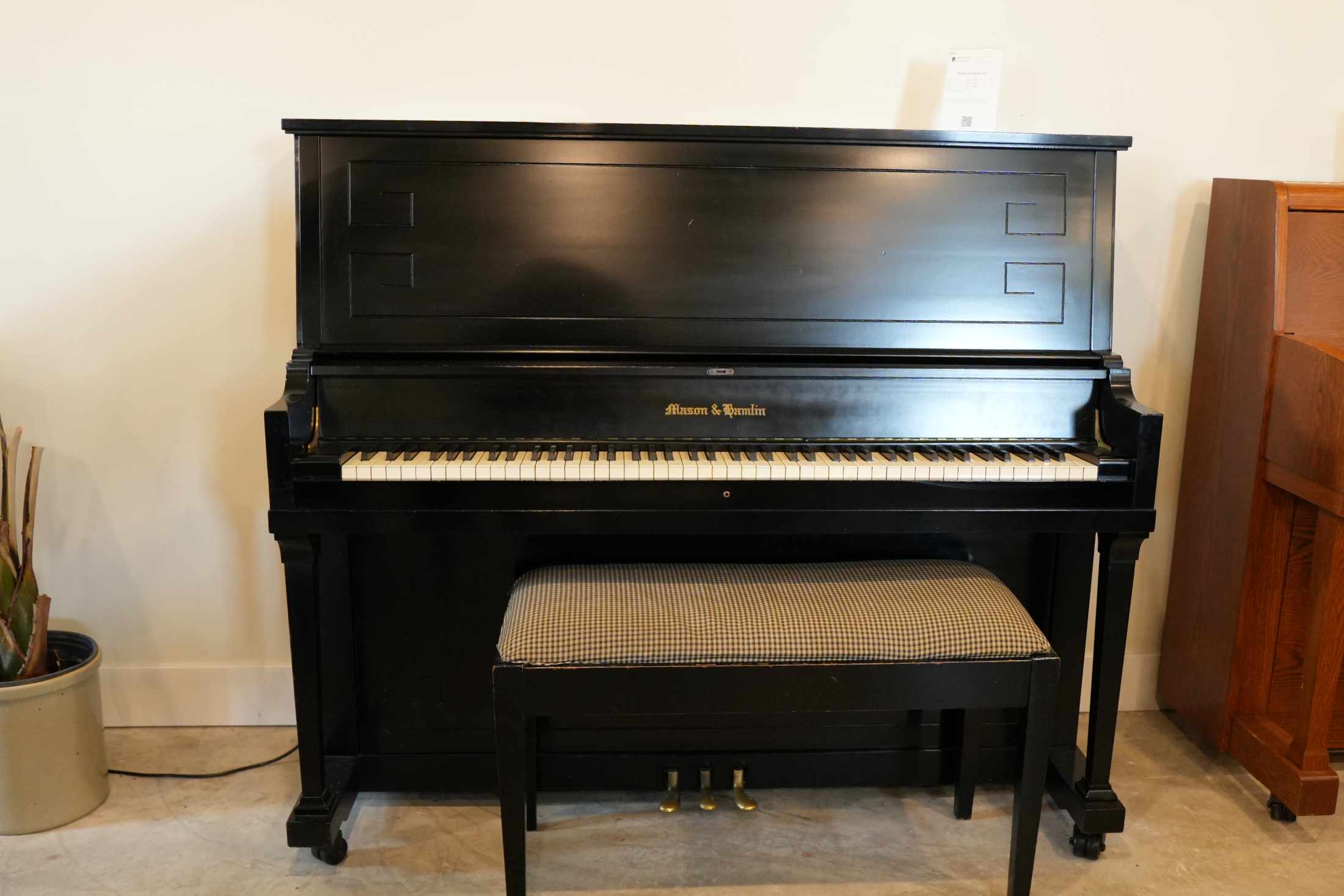 Mason & Hamlin 50 in Ebony – Mason & Hamlin in stock – Roberts Pianos Houston