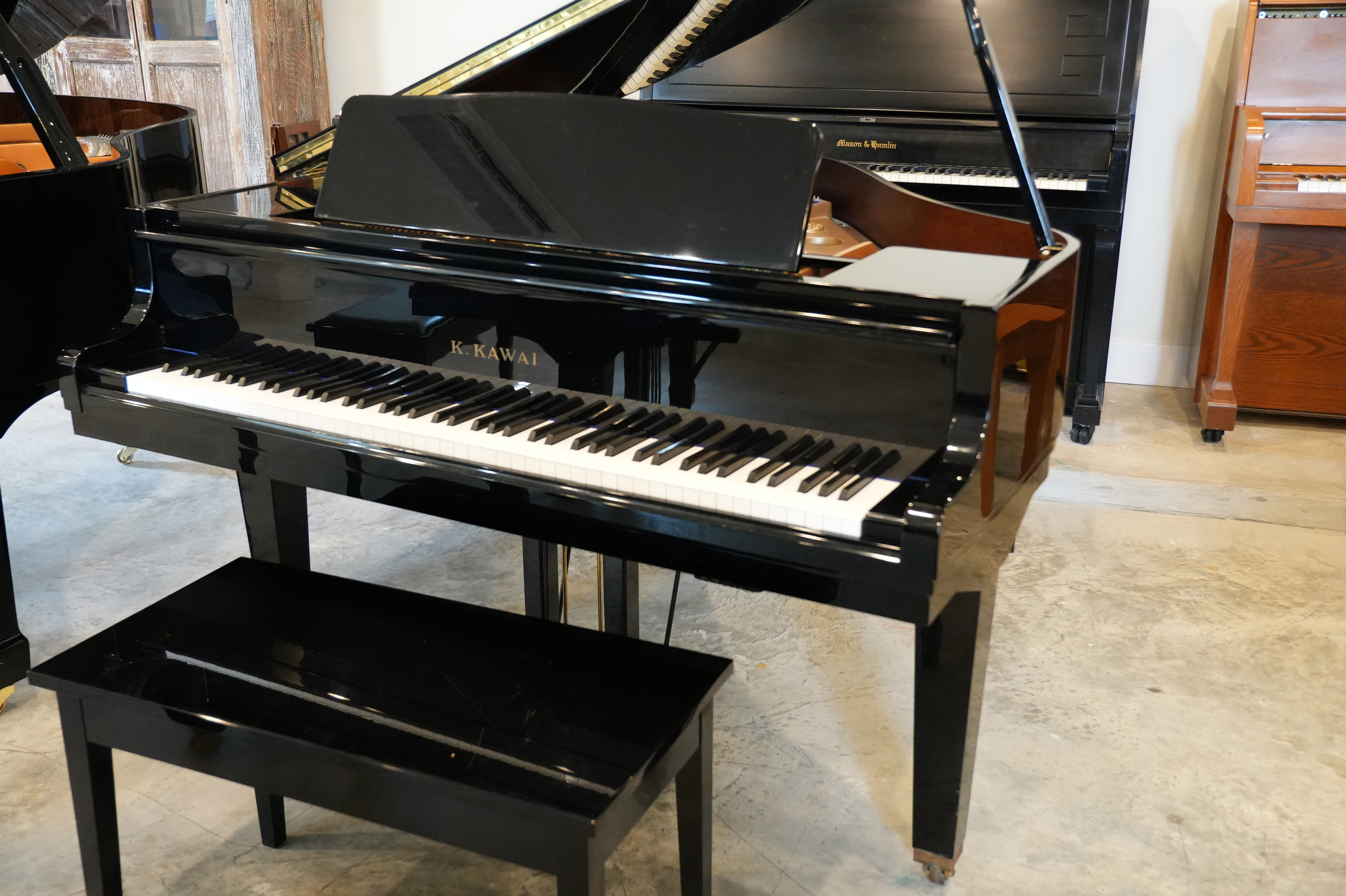 Kawai GM-1 Player Grand Piano in Black Polyester – Featured instrument – Roberts Pianos Houston