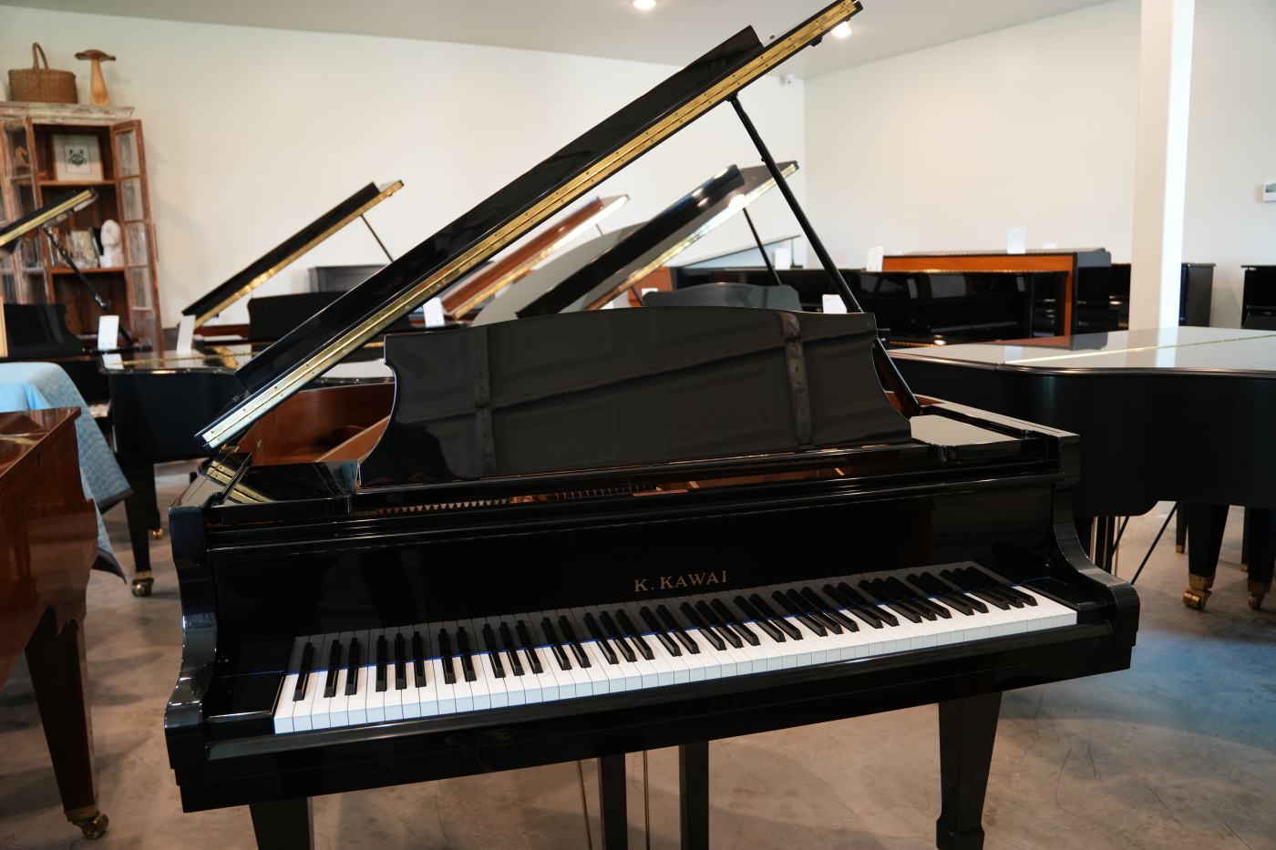Kawai KG-1D Grand Piano in Black Polyester – Featured image – Roberts Pianos Houston