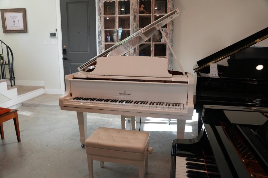Young Chang Y150 Grand Piano in White – Featured image – Roberts Pianos Houston