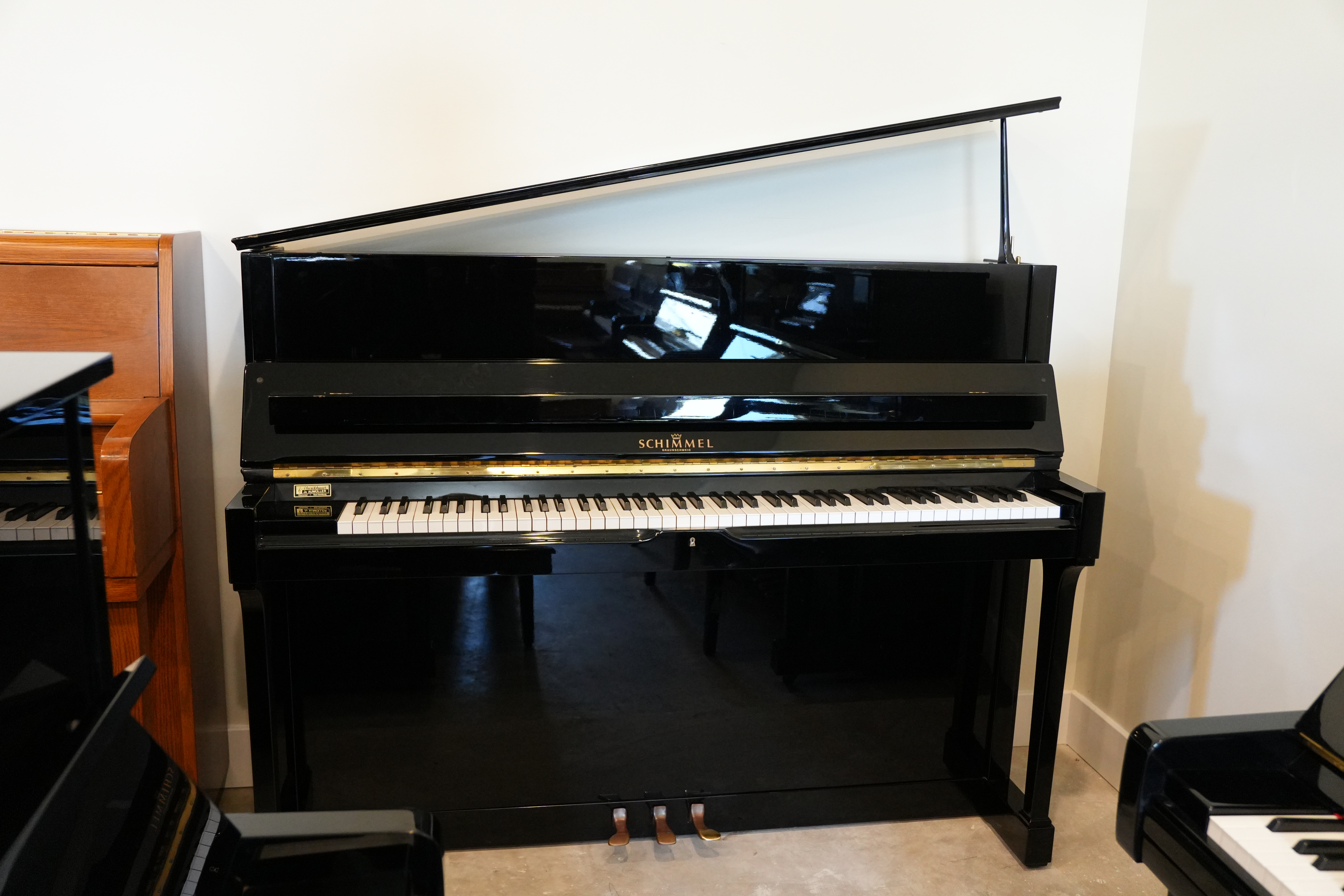 Schimmel 120 Upright Piano – Featured instrument – Roberts Pianos Houston