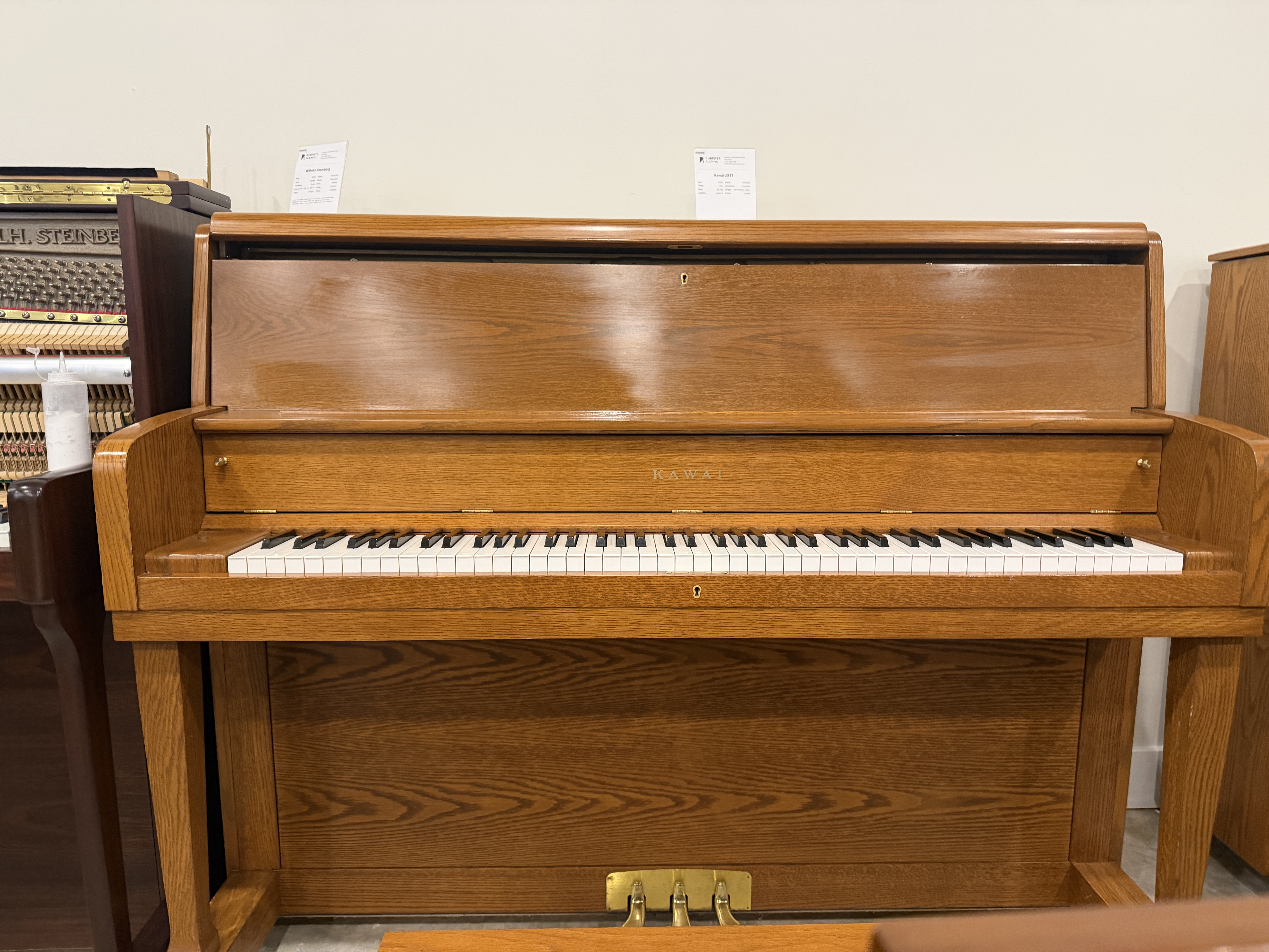 Kawai UST7 Upright Piano in Oak – Inventory thumbnail – Roberts Pianos Houston