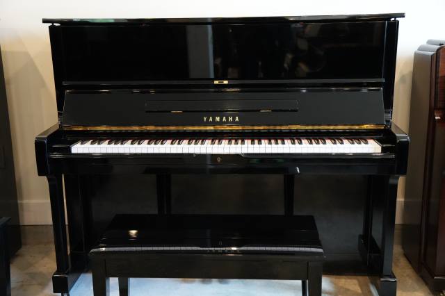 Yamaha U1 Upright Piano in Black – Inventory thumbnail – Roberts Pianos Houston