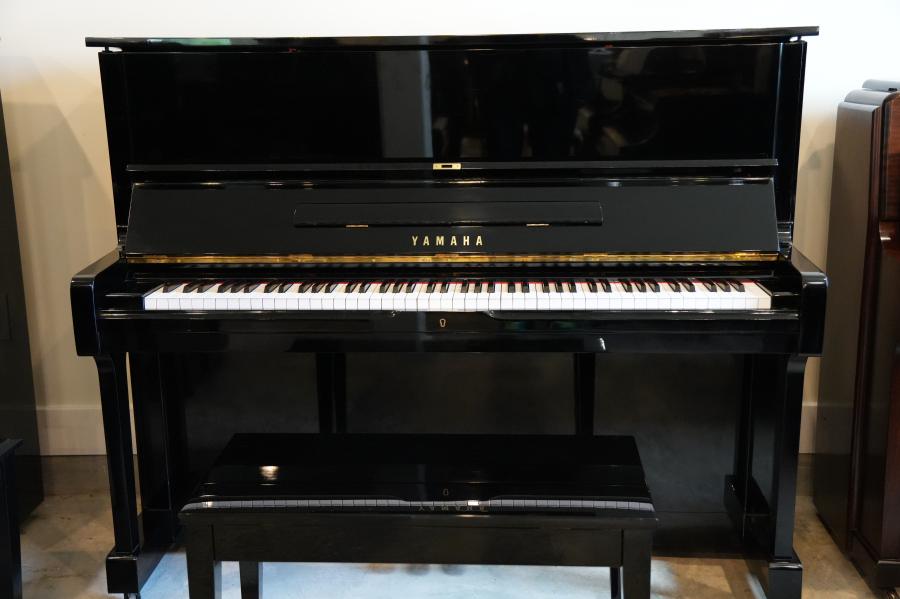 Yamaha U1 Upright Piano in Black – Featured image – Roberts Pianos Houston