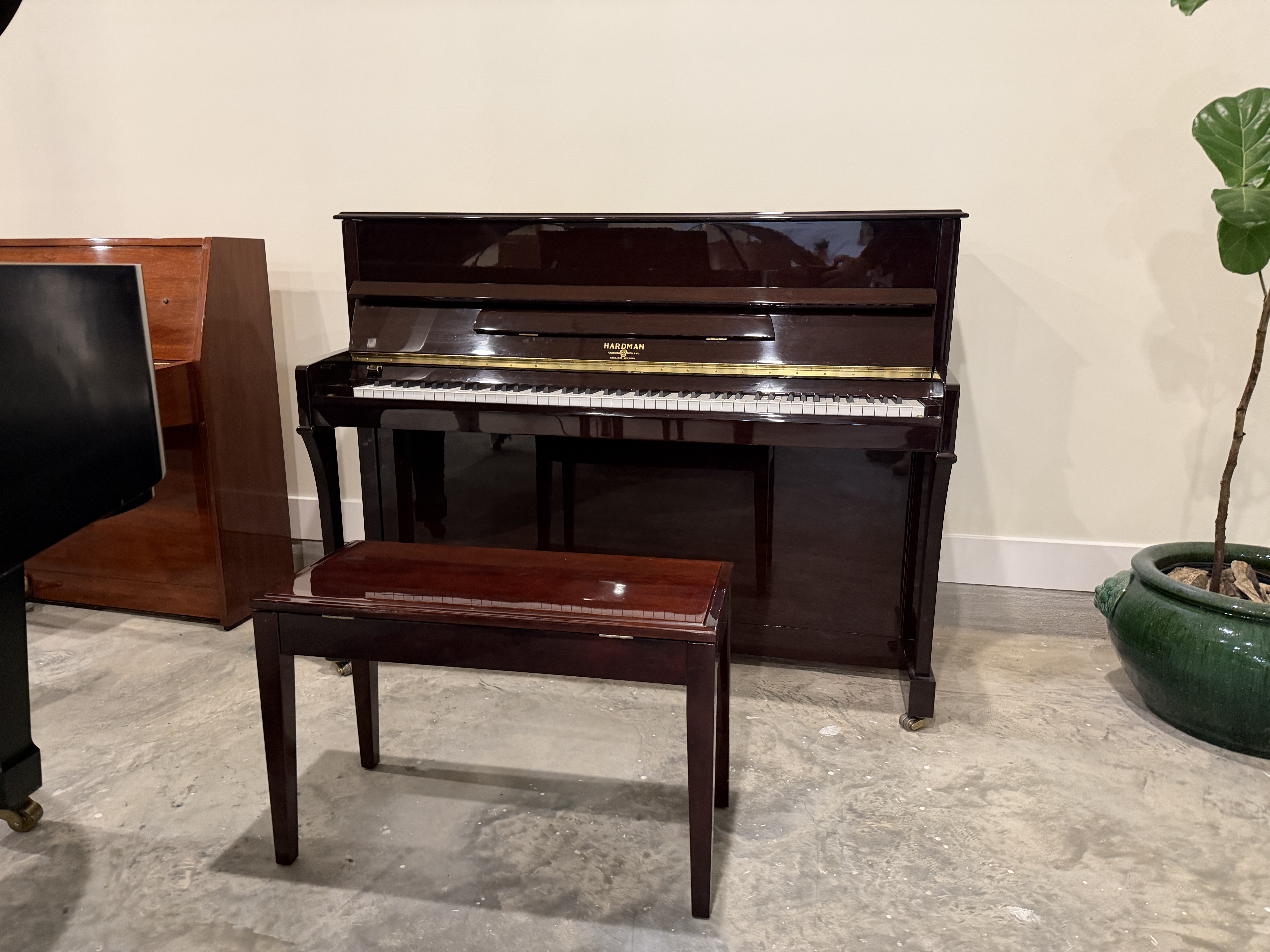 Hardman Upright Piano in Mahogany – Inventory thumbnail – Roberts Pianos Houston
