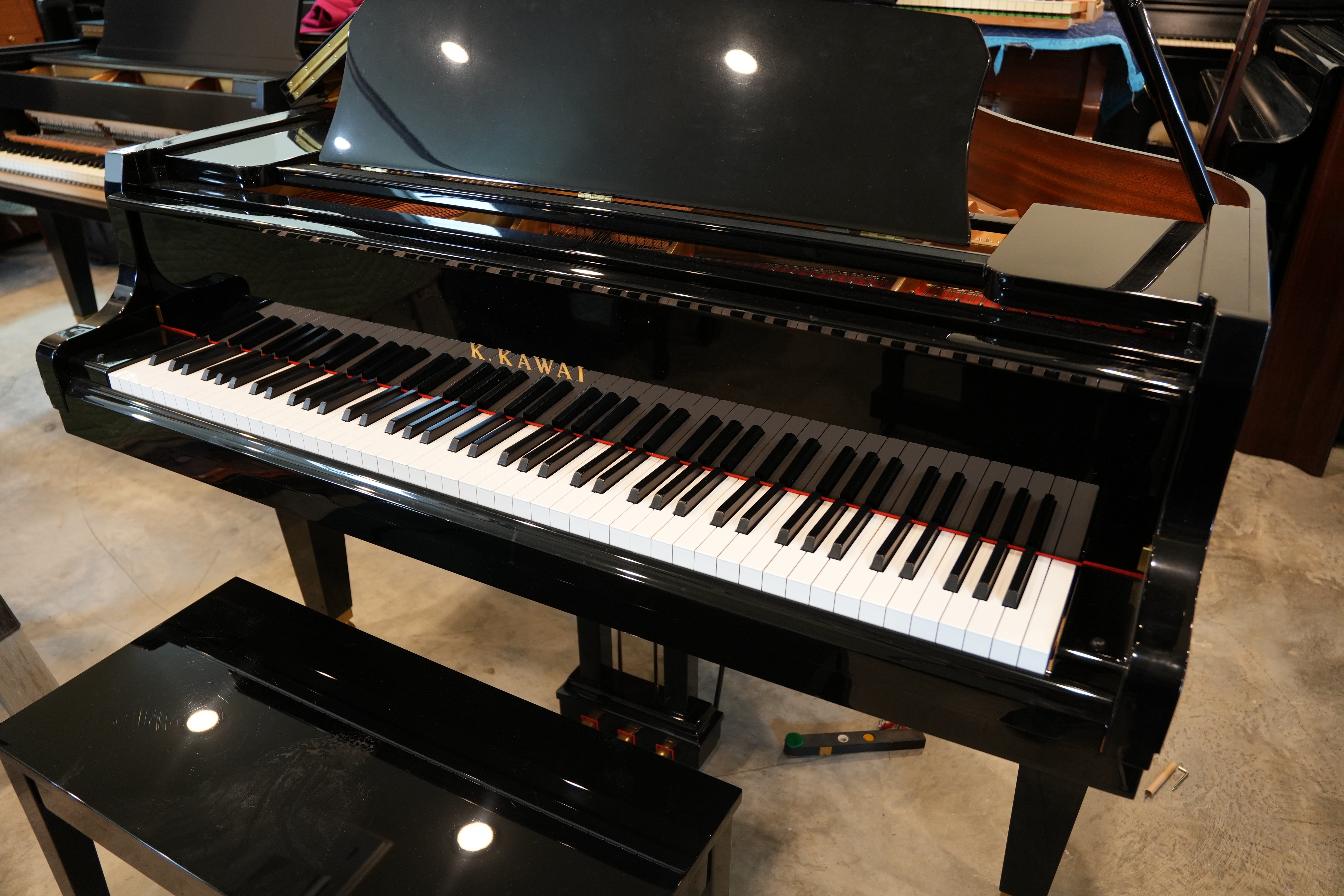 Kawai GL-10 in Black Polyster – Featured instrument – Roberts Pianos Houston