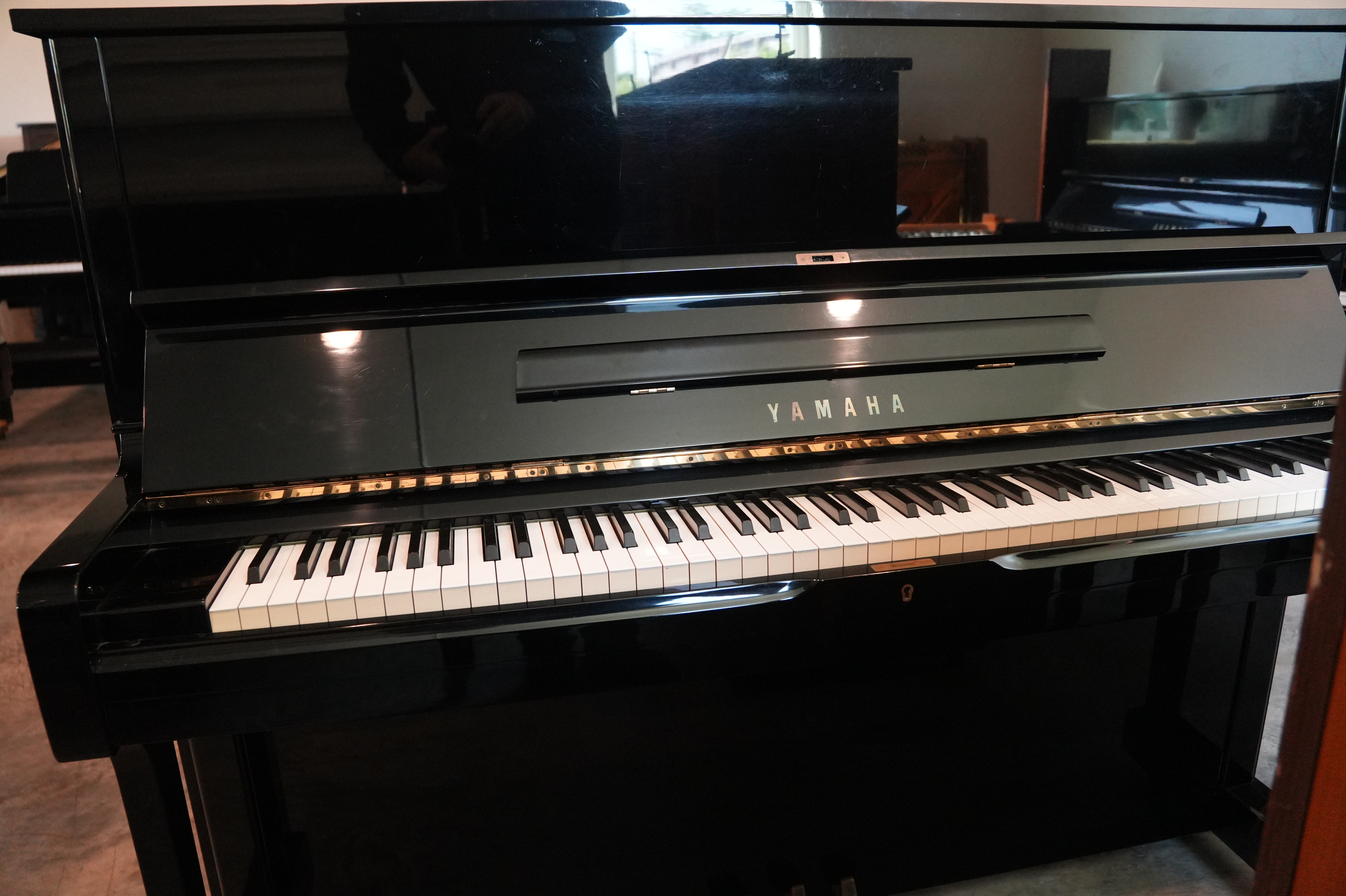 Yamaha U1 Upright Piano in Black – Featured instrument – Roberts Pianos Houston