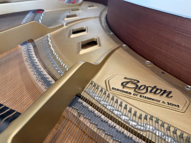Boston (Steinway & Sons)
