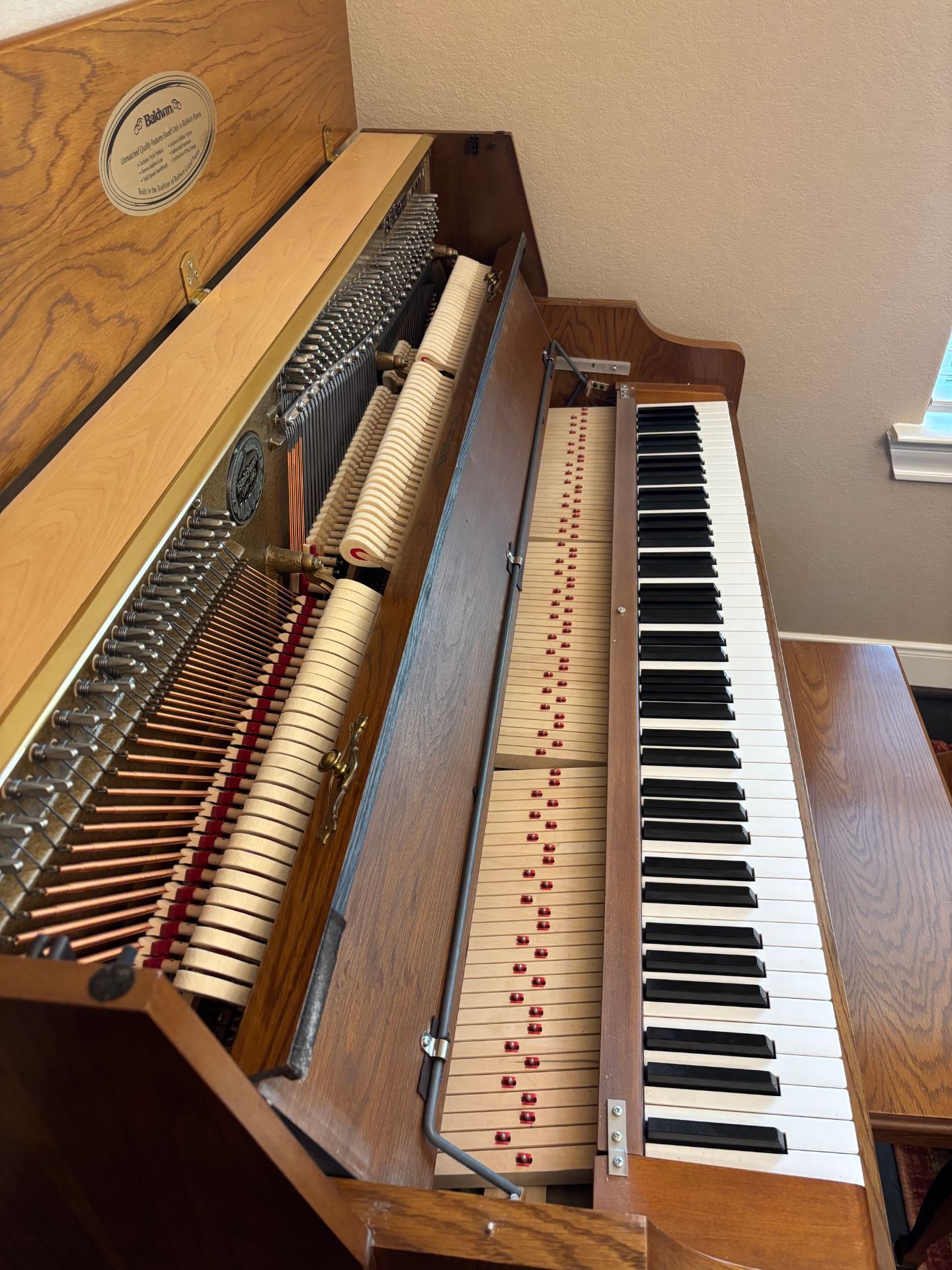 Baldwin 665 Country Oak in Oak – Gallery image – Roberts Pianos Houston
