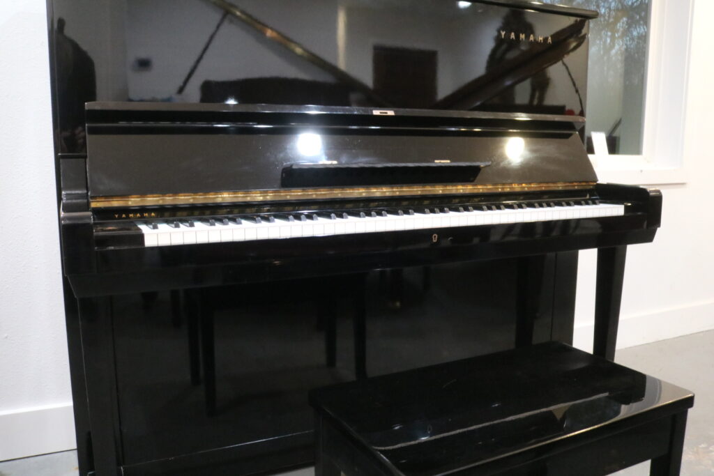 Yamaha U3 upright piano