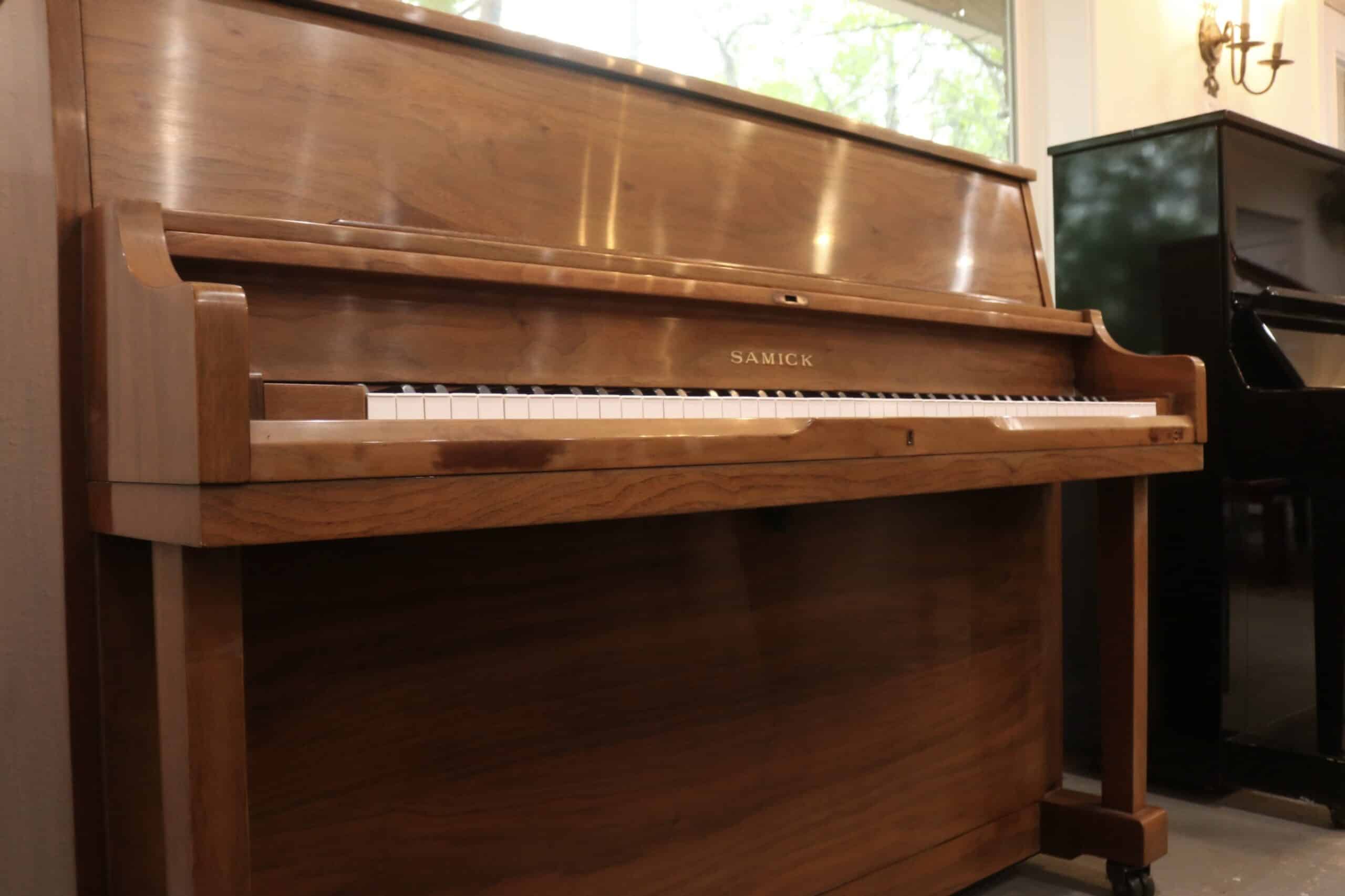 Samick SS-3 | Roberts PiyanolarıSamick SS-3 | Roberts Piyanoları  